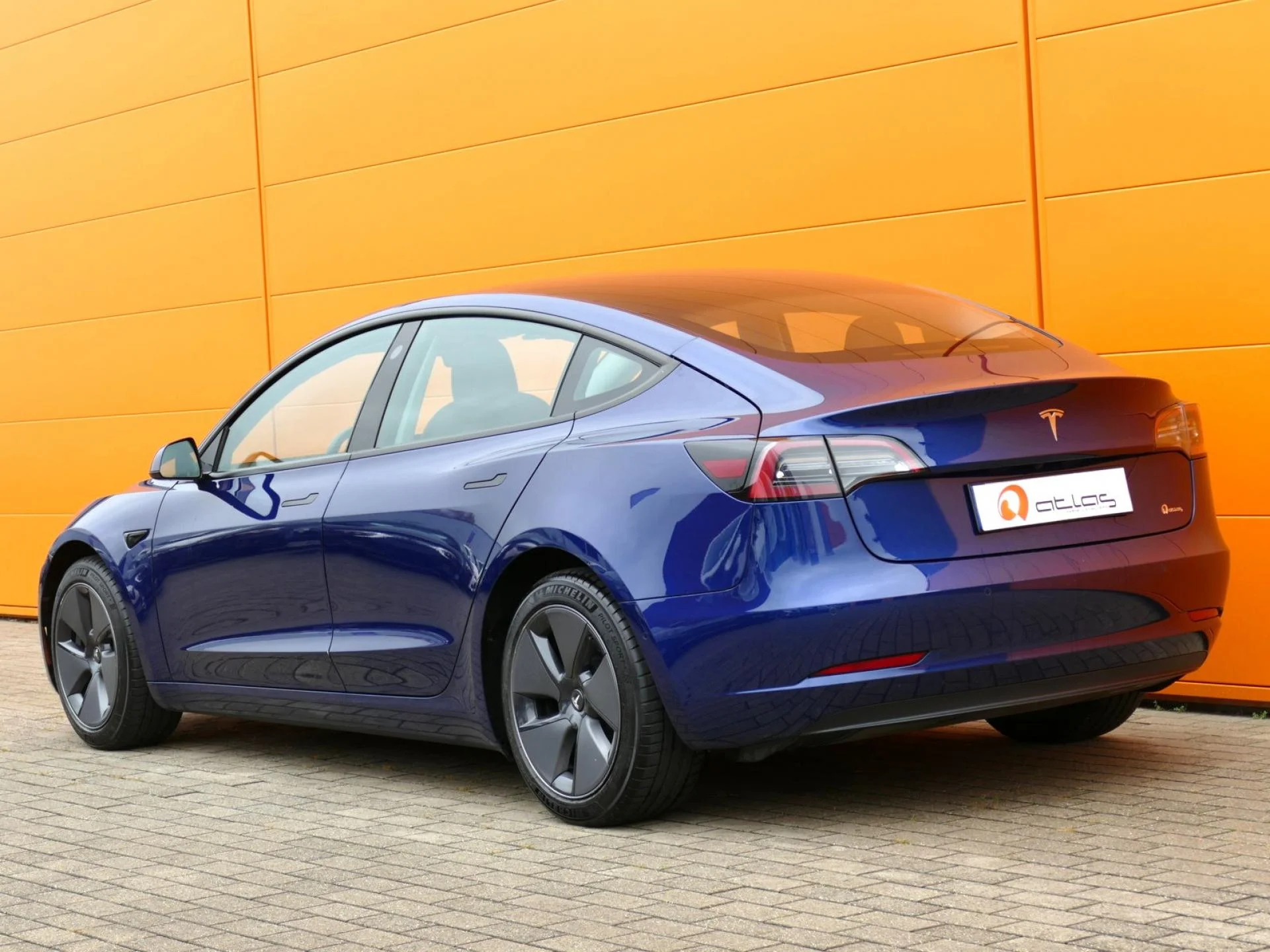TESLA MODEL 3 - Miniature 4 sur 33 - Cliquer pour voir cette photo