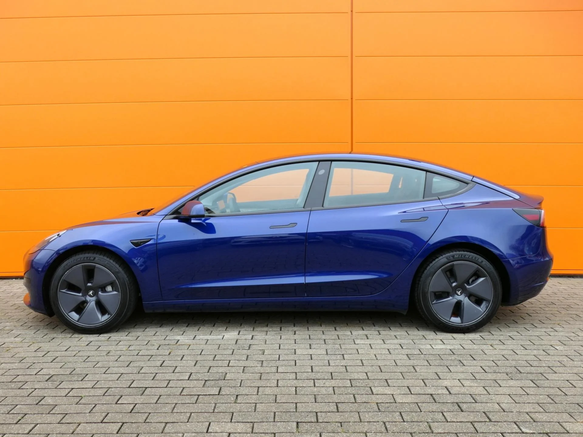 TESLA MODEL 3 - Miniature 3 sur 33 - Cliquer pour voir cette photo