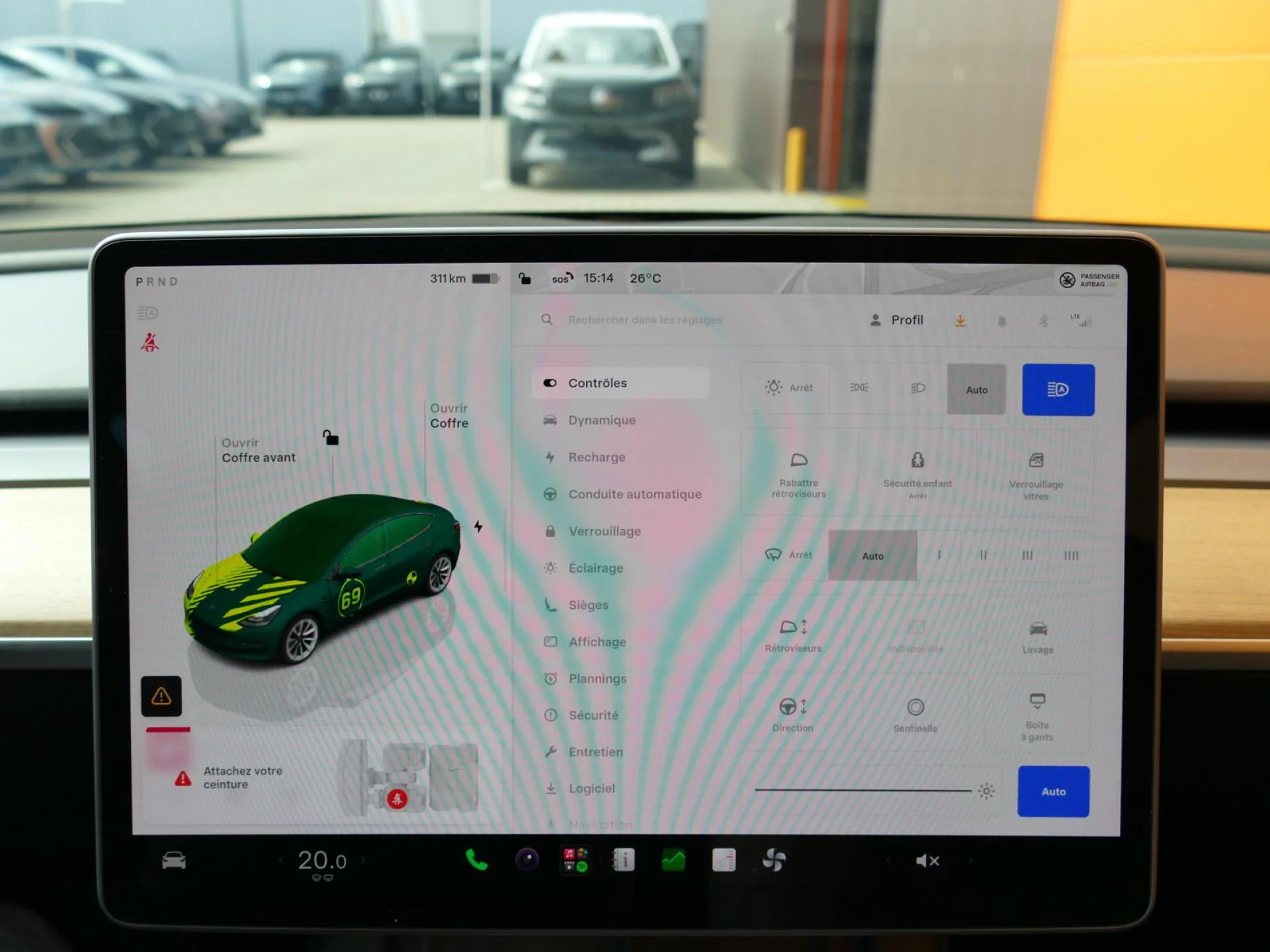 TESLA MODEL 3 - Miniature 12 sur 35 - Cliquer pour voir cette photo