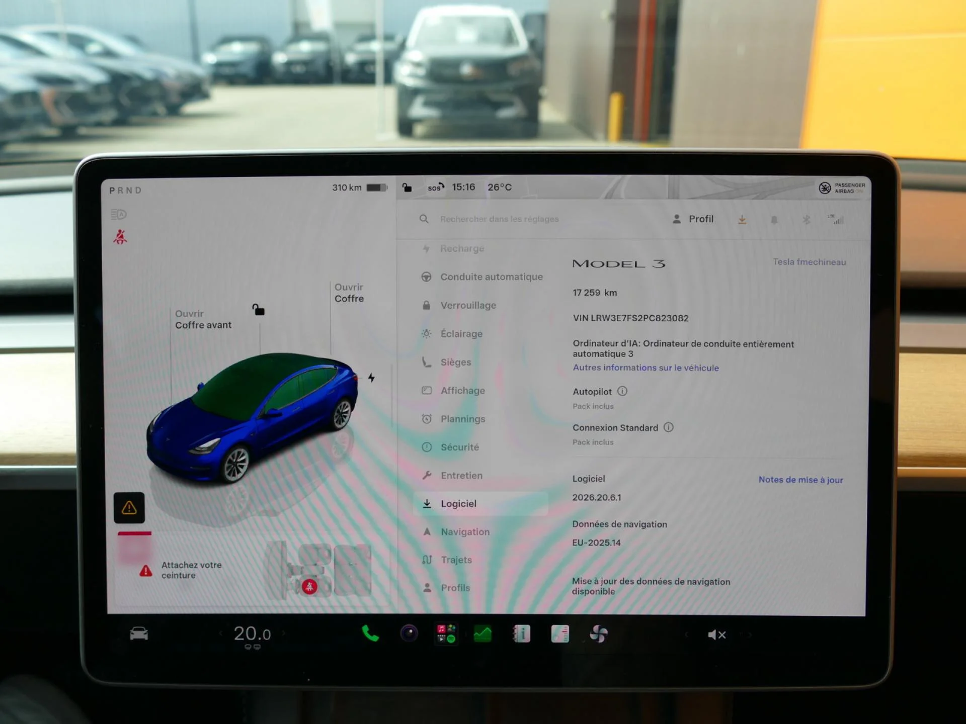 TESLA MODEL 3 - Miniature 18 sur 35 - Cliquer pour voir cette photo