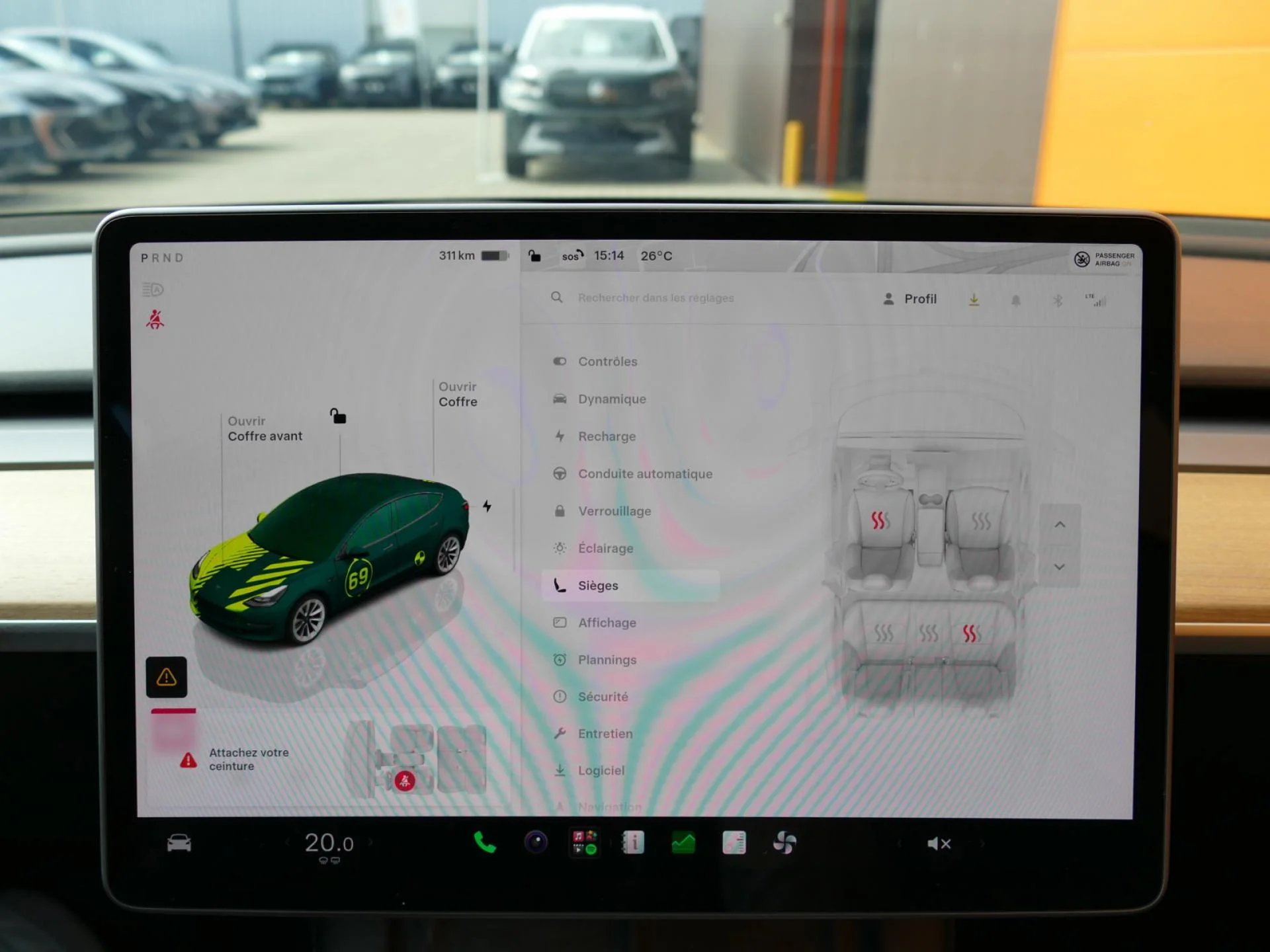 TESLA MODEL 3 - Miniature 16 sur 35 - Cliquer pour voir cette photo