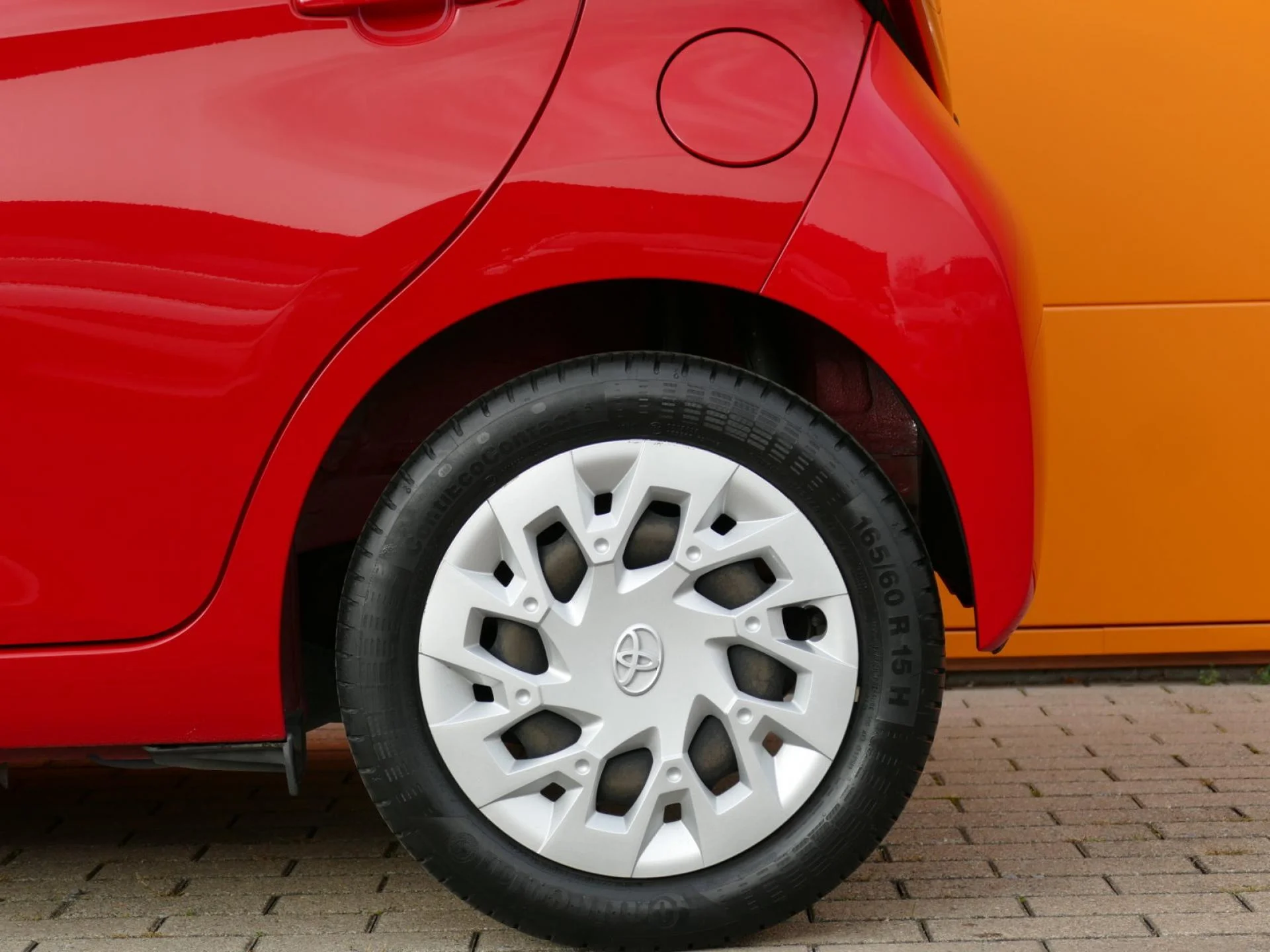 TOYOTA AYGO - Miniature 30 sur 31 - Cliquer pour voir cette photo