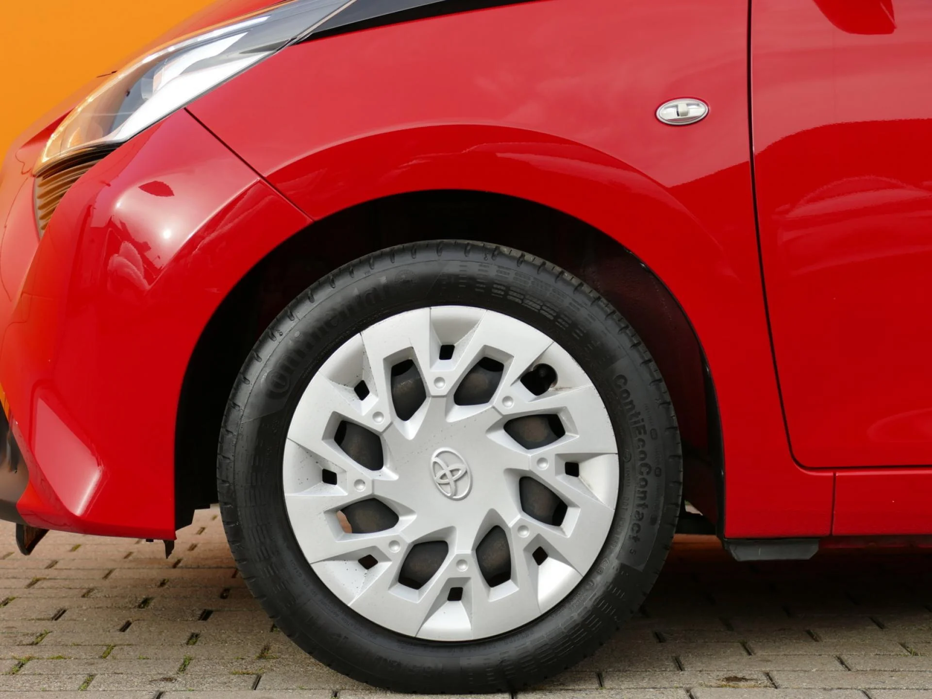 TOYOTA AYGO - Miniature 29 sur 31 - Cliquer pour voir cette photo