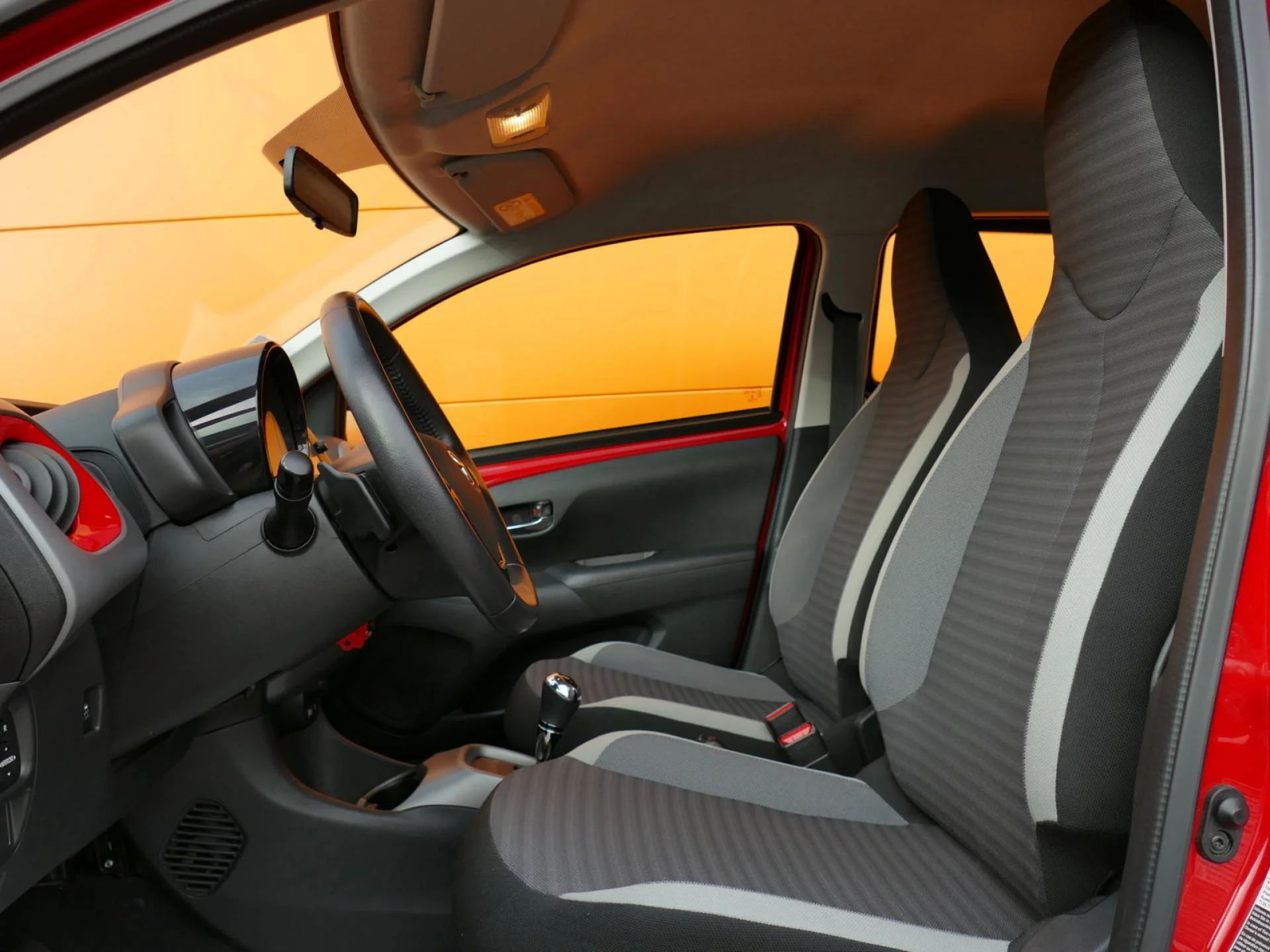 TOYOTA AYGO - Miniature 6 sur 31 - Cliquer pour voir cette photo