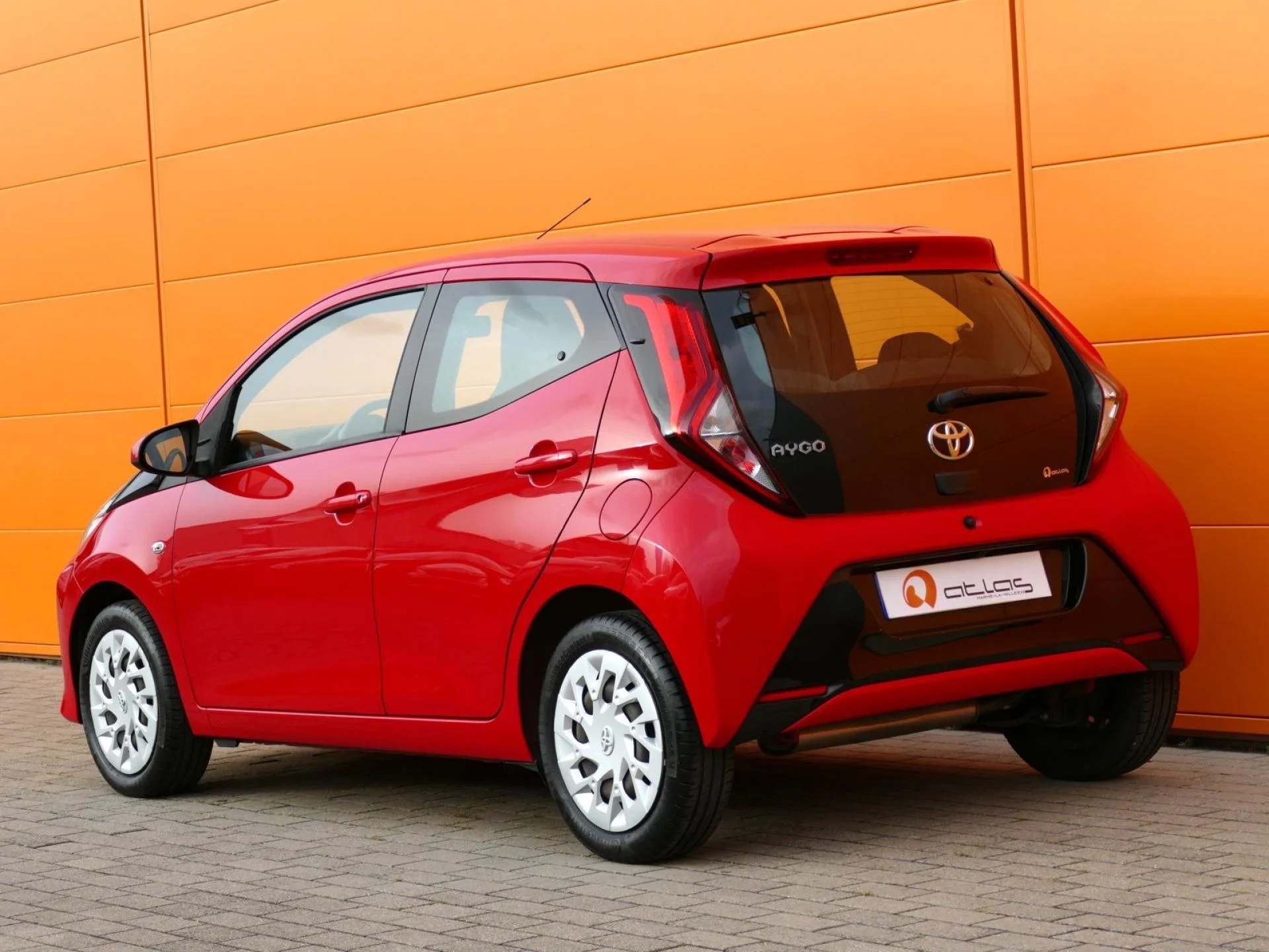 TOYOTA AYGO - Miniature 4 sur 31 - Cliquer pour voir cette photo