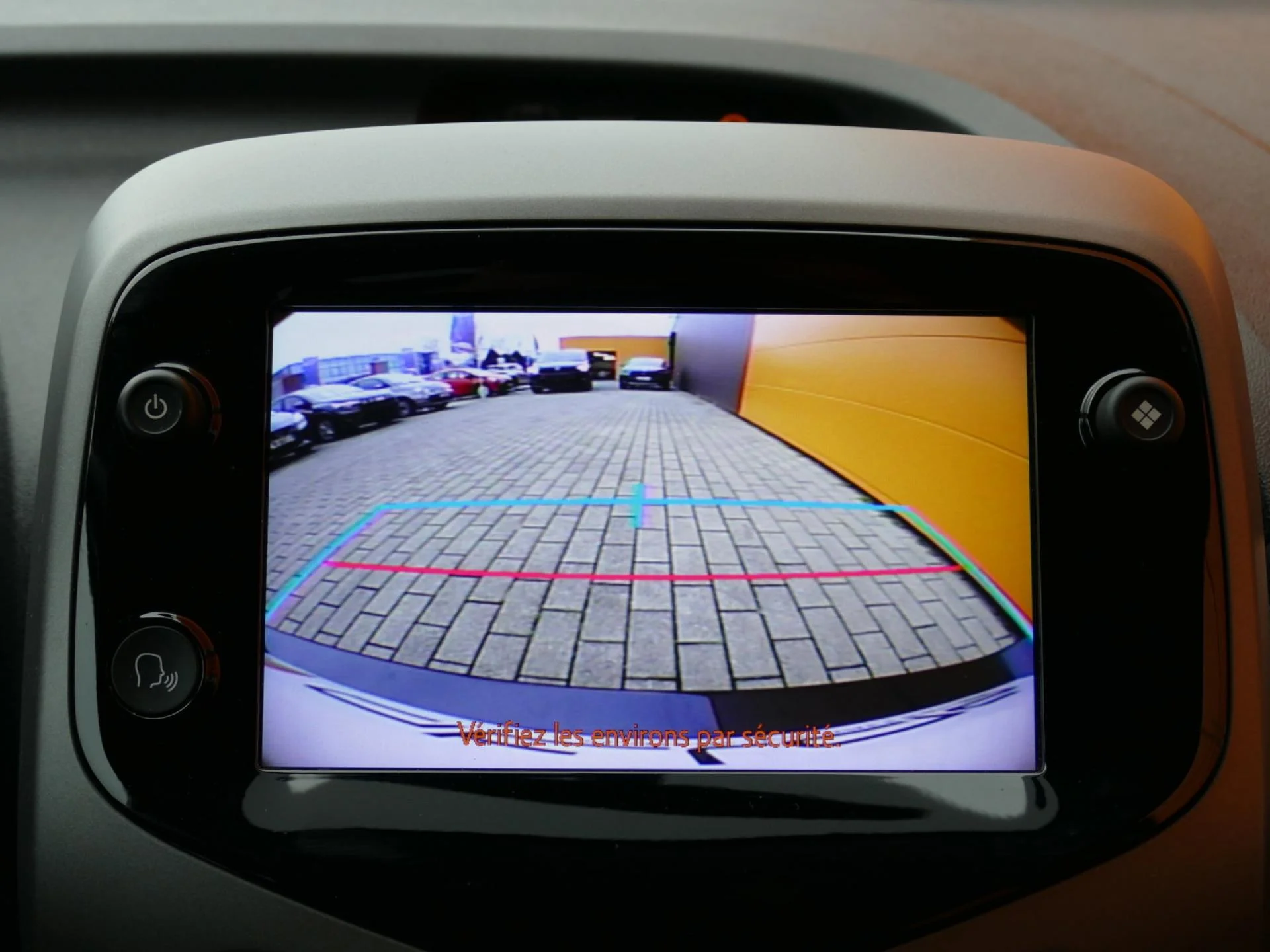 TOYOTA AYGO - Miniature 9 sur 32 - Cliquer pour voir cette photo