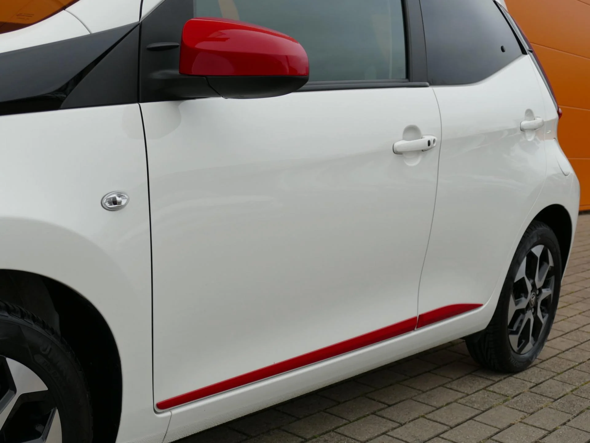 TOYOTA AYGO - Miniature 26 sur 32 - Cliquer pour voir cette photo