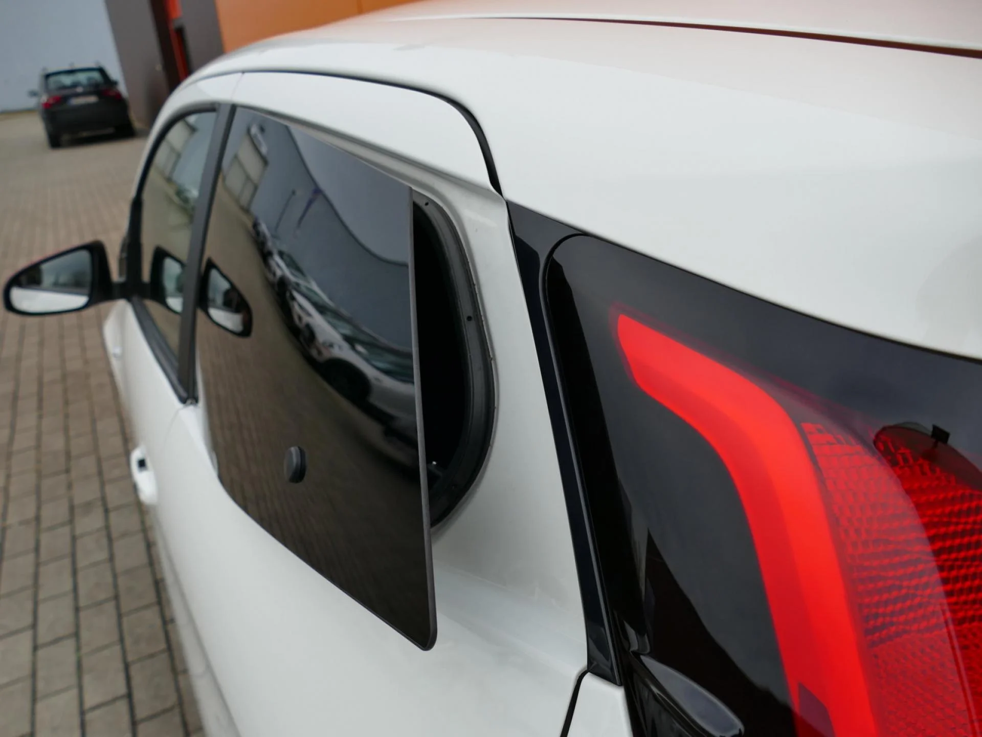 TOYOTA AYGO - Miniature 25 sur 32 - Cliquer pour voir cette photo