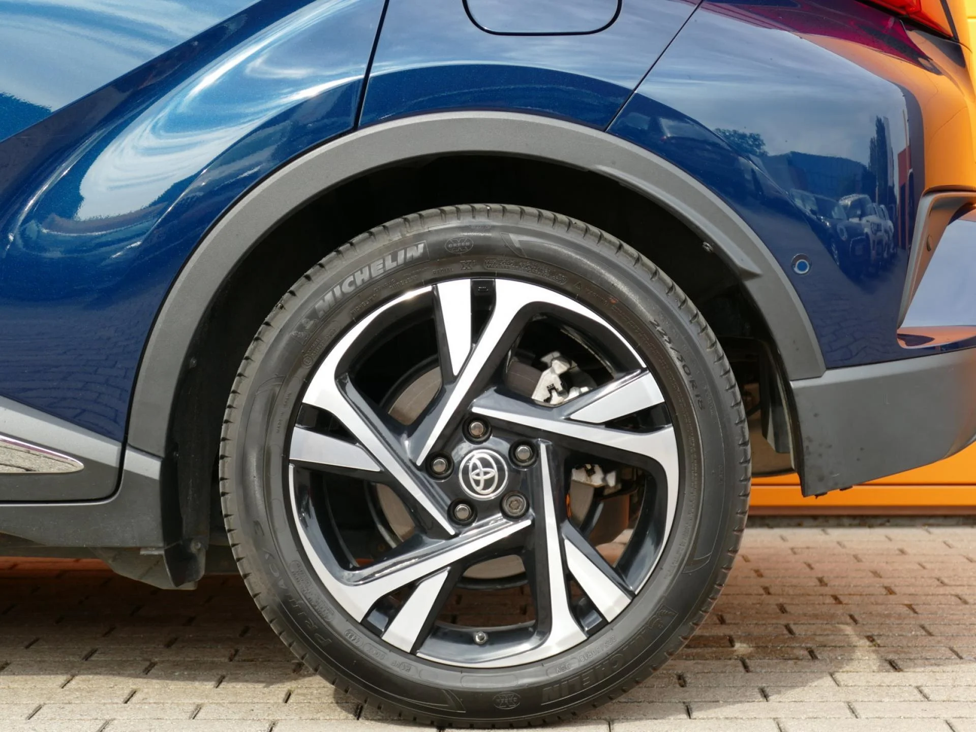 TOYOTA C-HR - Miniature 34 sur 34 - Cliquer pour voir cette photo