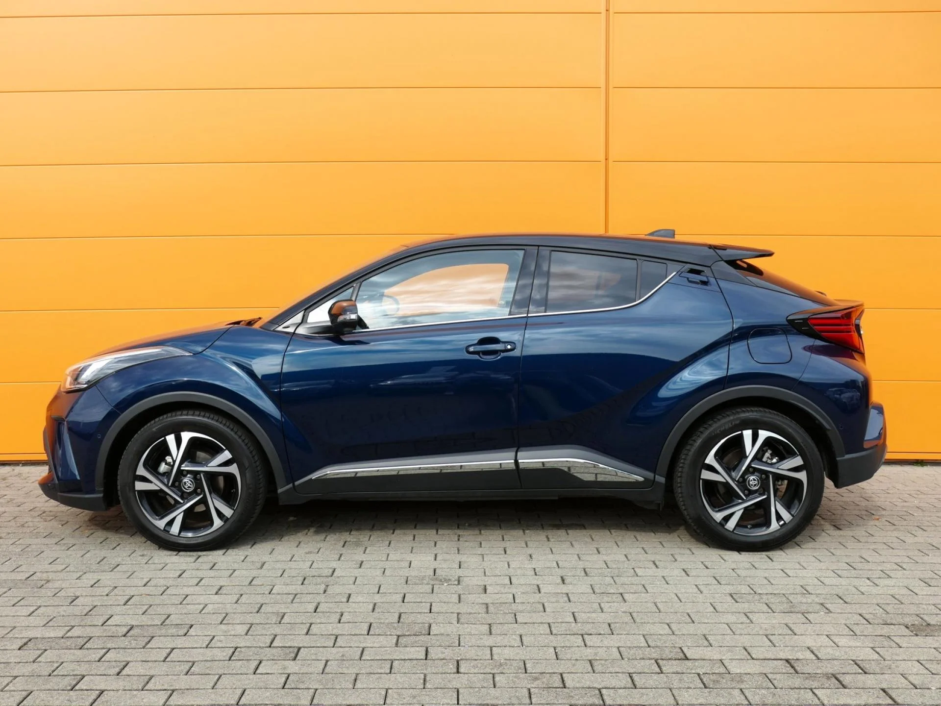 TOYOTA C-HR - Miniature 3 sur 34 - Cliquer pour voir cette photo