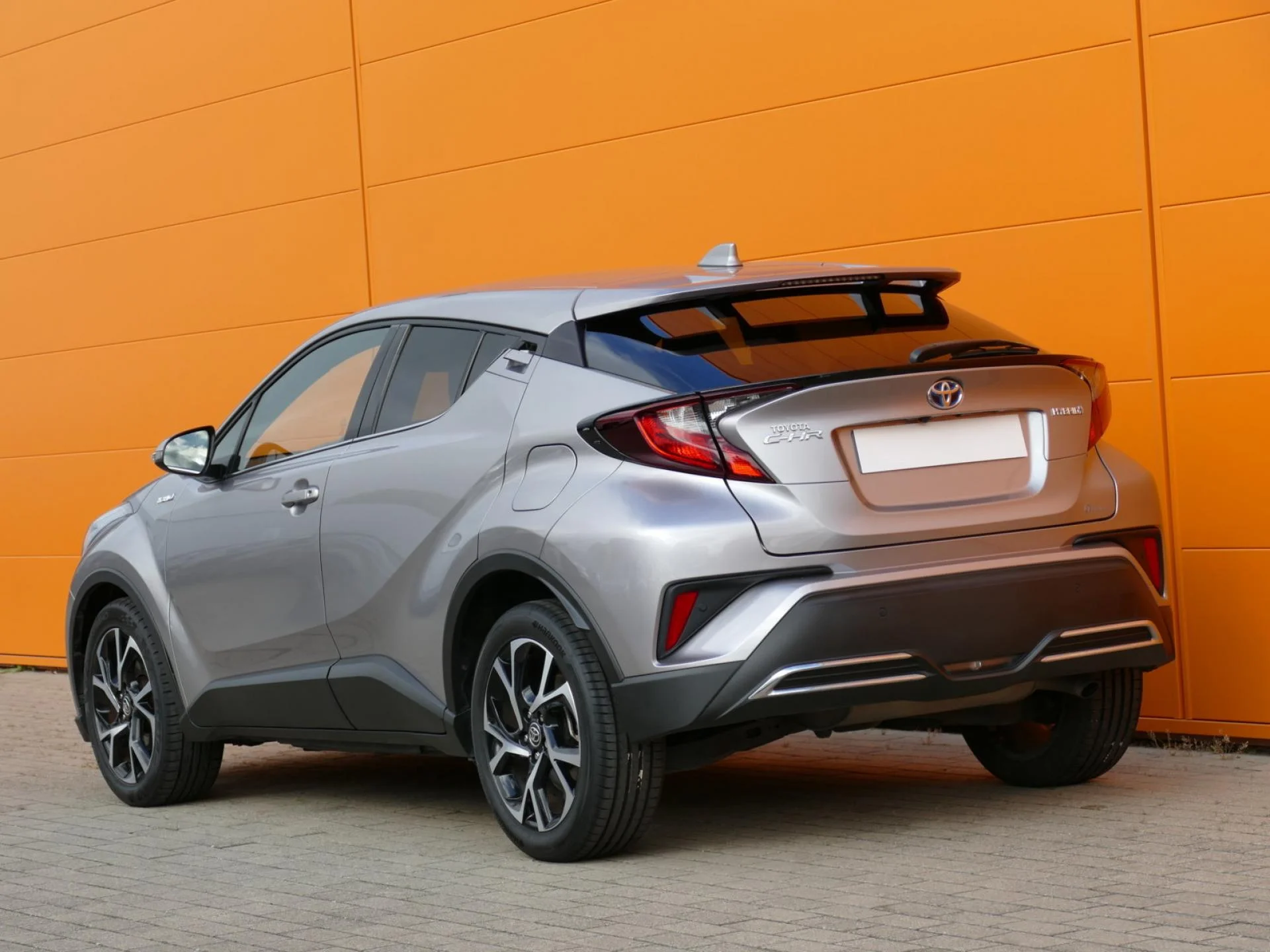 TOYOTA C-HR - Miniature 5 sur 32 - Cliquer pour voir cette photo