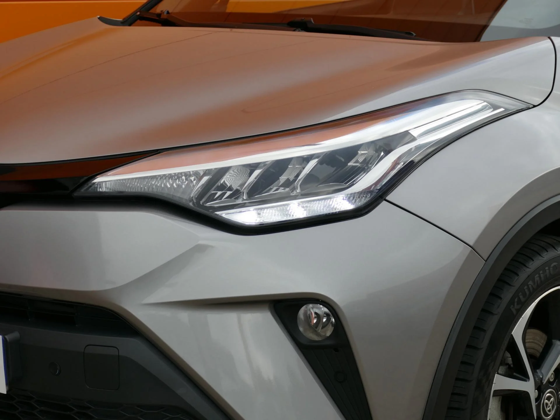 TOYOTA C-HR - Miniature 28 sur 32 - Cliquer pour voir cette photo
