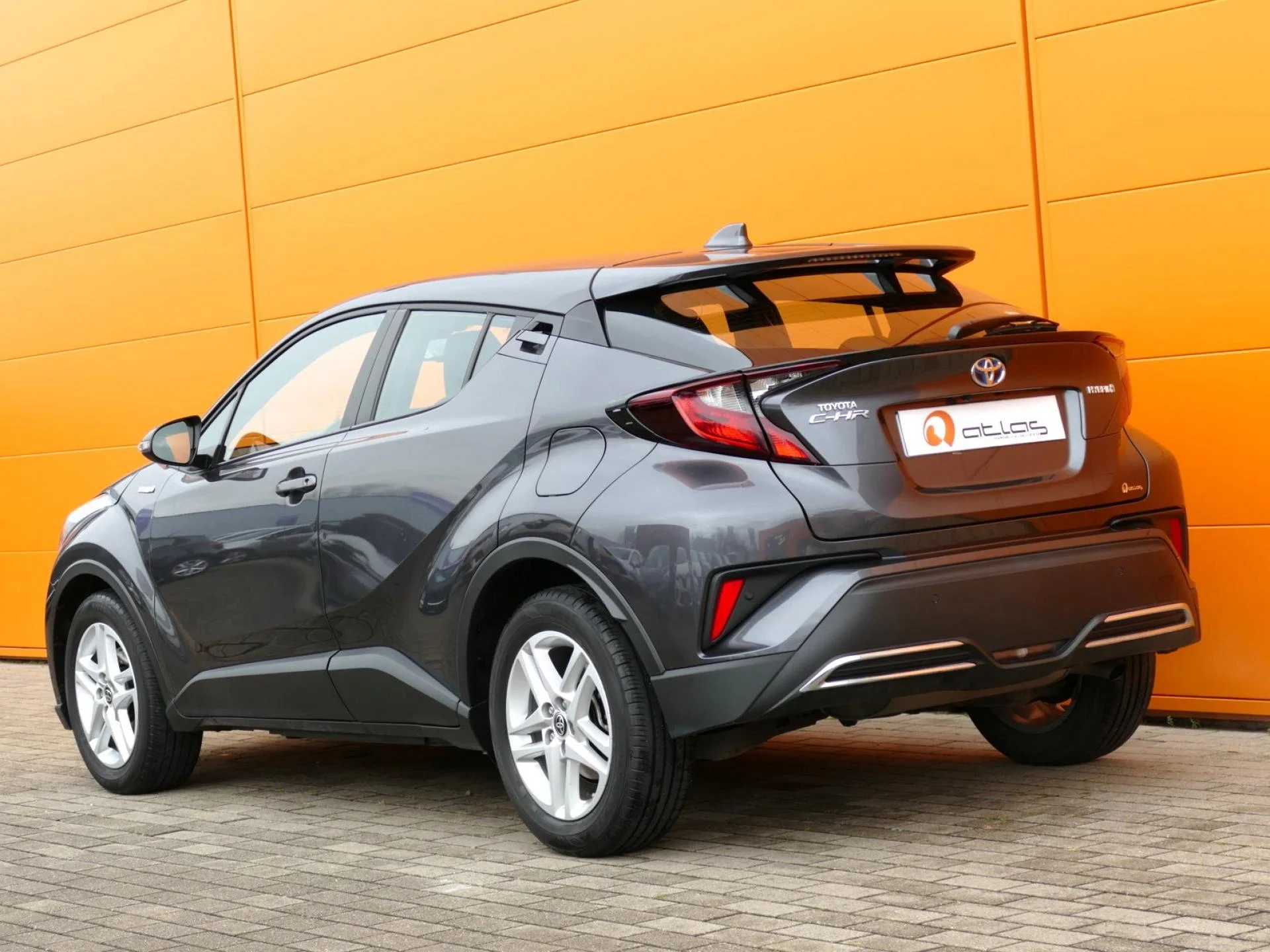 TOYOTA C-HR - Miniature 4 sur 32 - Cliquer pour voir cette photo