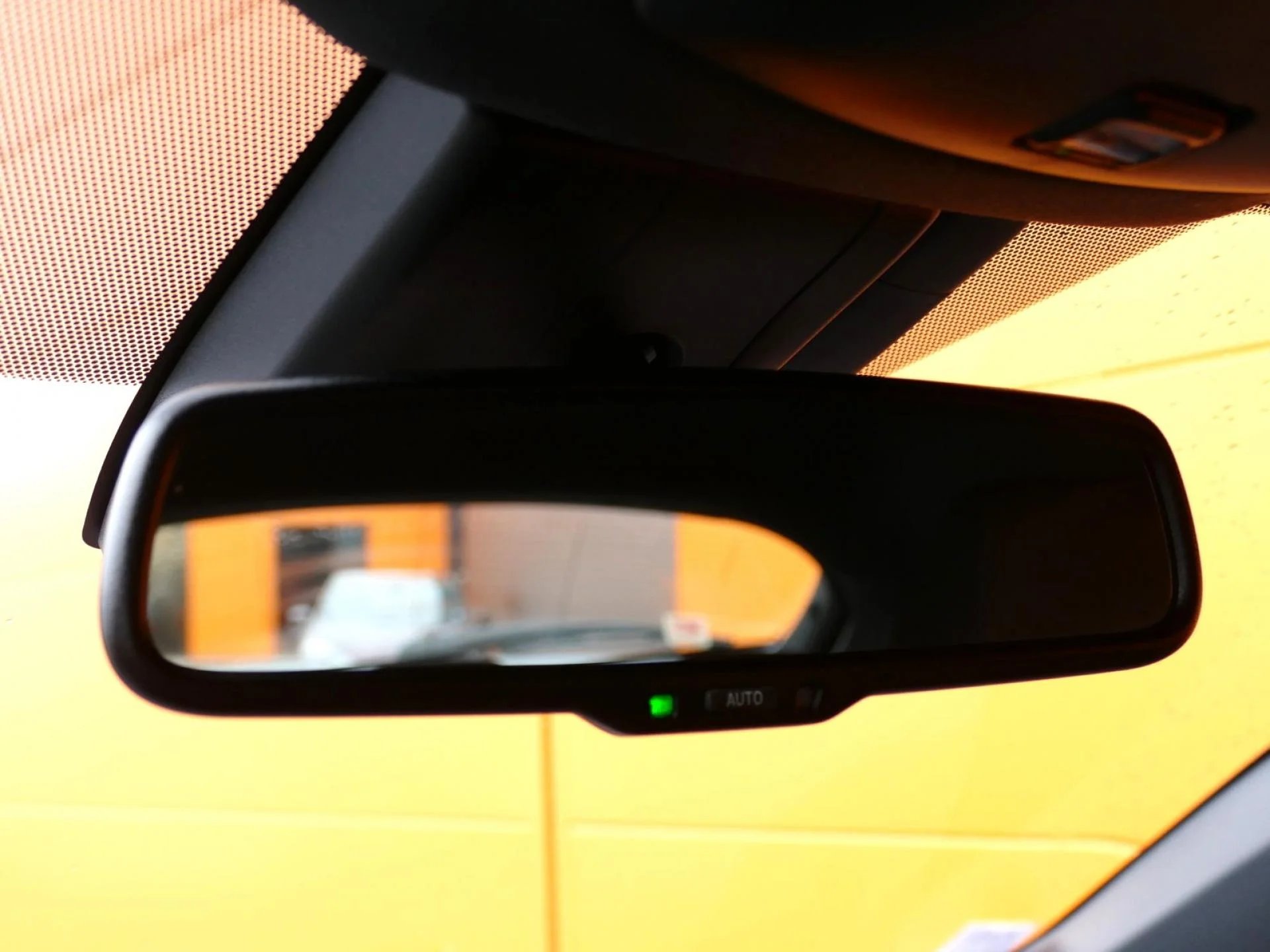 TOYOTA C-HR - Miniature 21 sur 32 - Cliquer pour voir cette photo