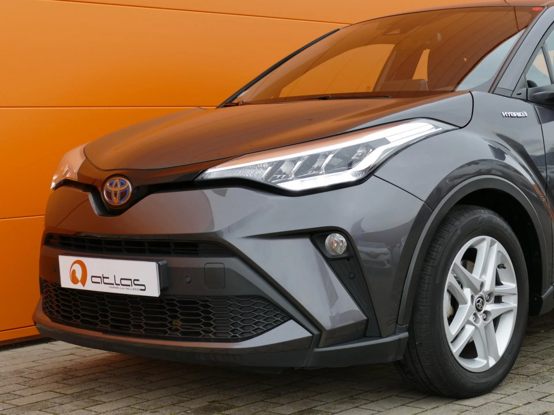 TOYOTA C-HR - Miniature 28 sur 32 - Cliquer pour voir cette photo