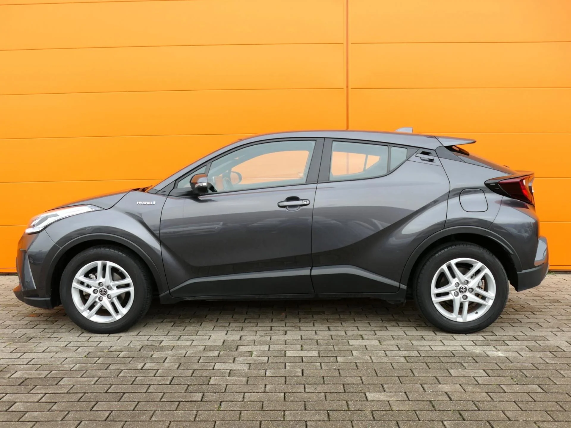TOYOTA C-HR - Miniature 3 sur 32 - Cliquer pour voir cette photo