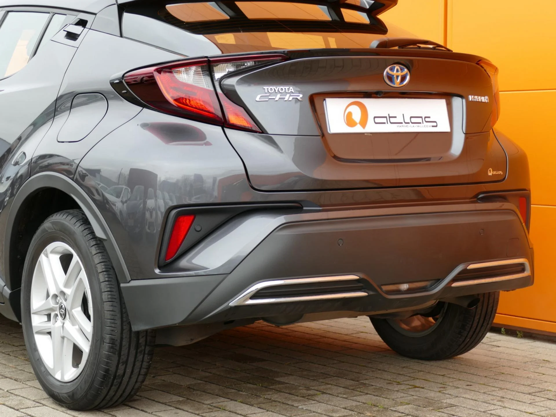 TOYOTA C-HR - Miniature 30 sur 32 - Cliquer pour voir cette photo