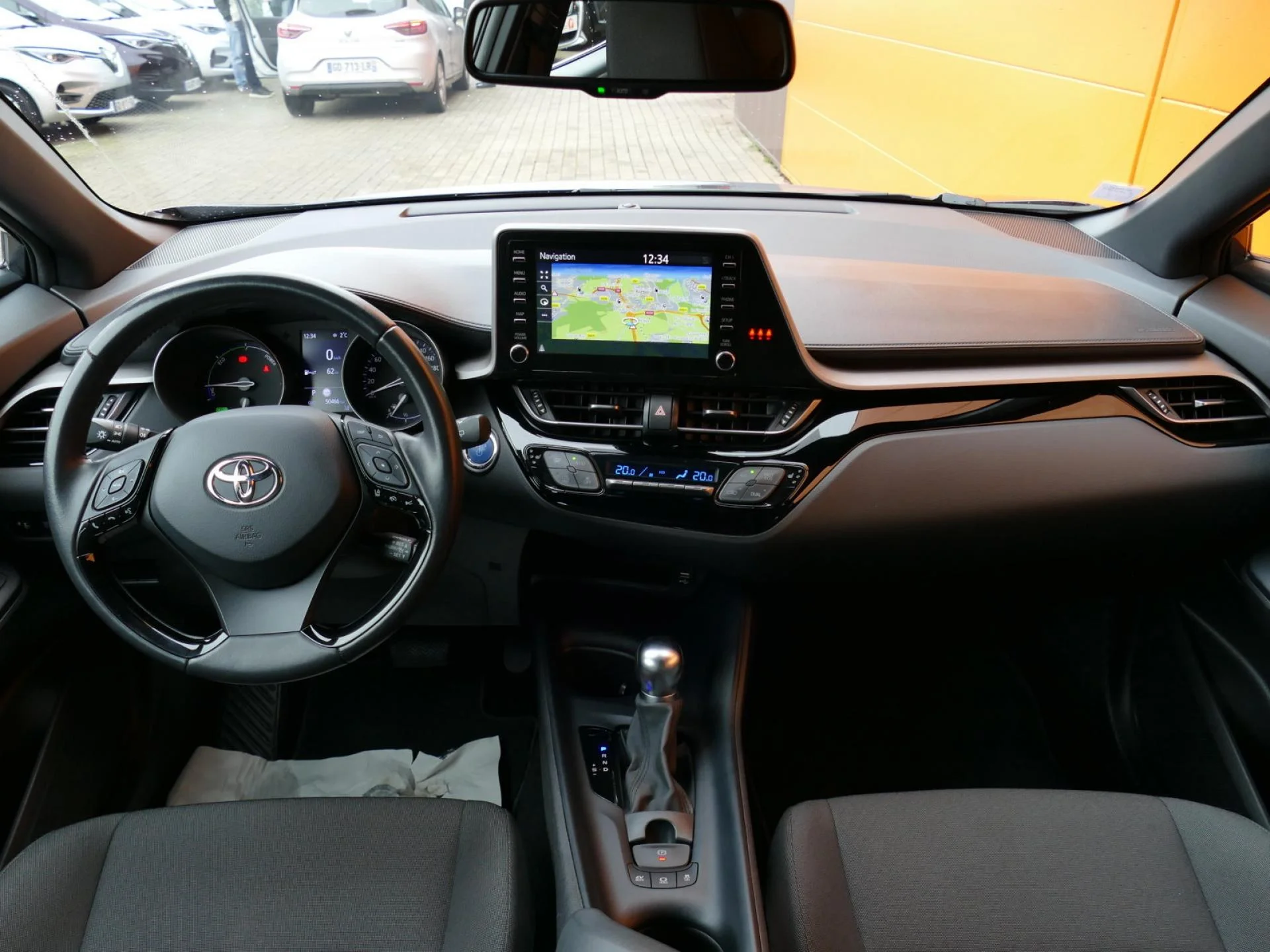 TOYOTA C-HR - Miniature 5 sur 32 - Cliquer pour voir cette photo