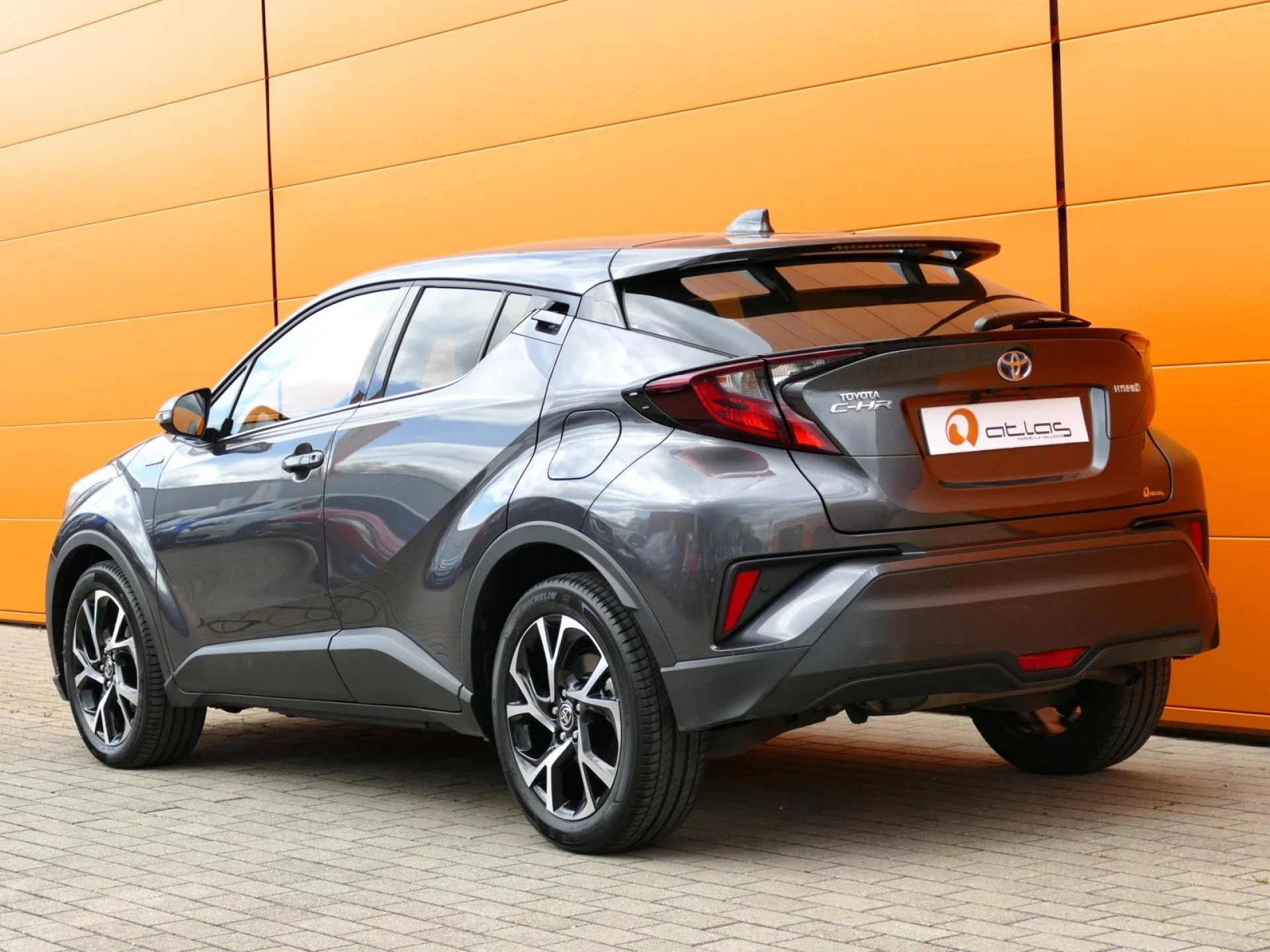 TOYOTA C-HR - Miniature 7 sur 32 - Cliquer pour voir cette photo