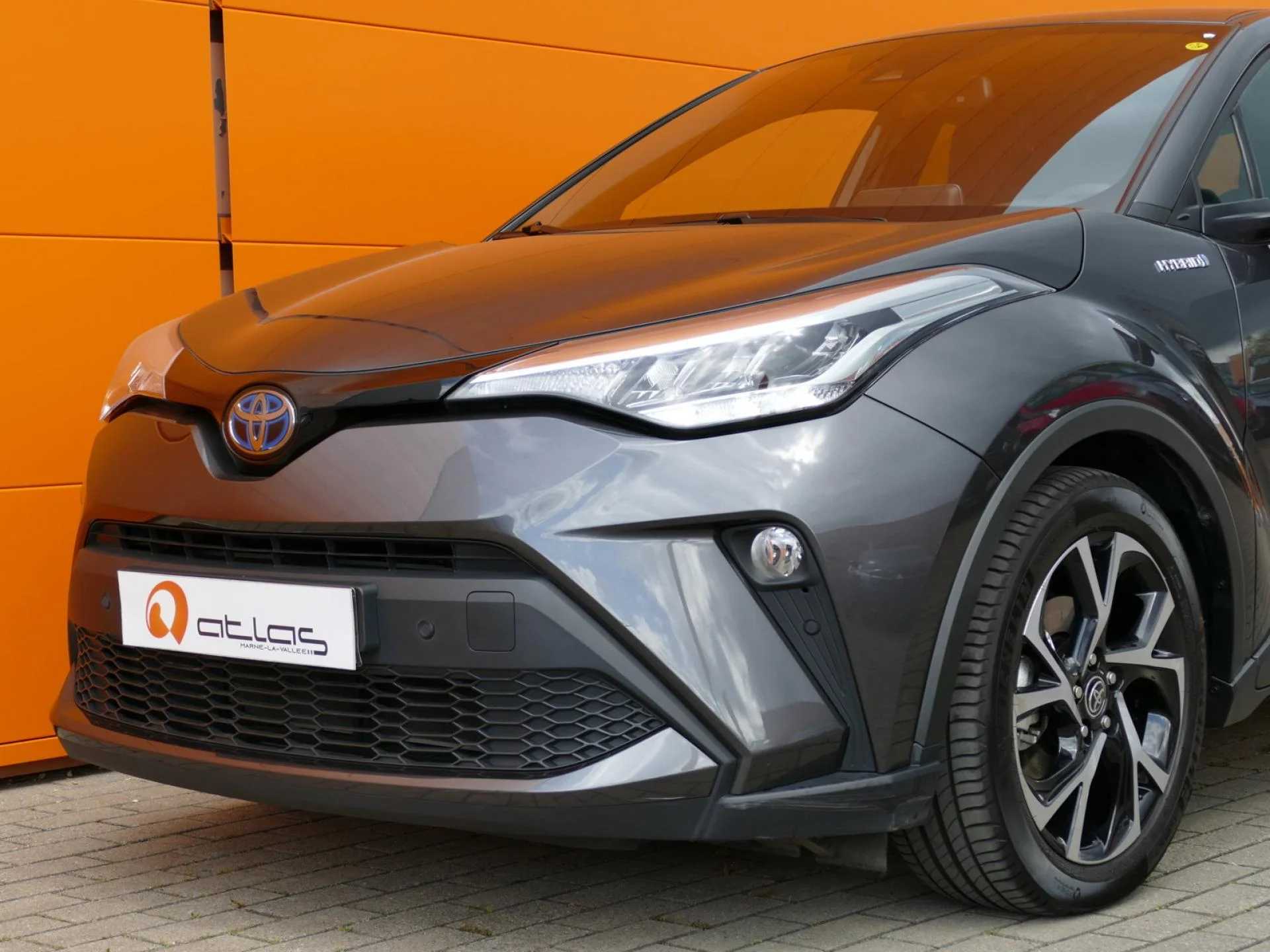 TOYOTA C-HR - Miniature 27 sur 32 - Cliquer pour voir cette photo