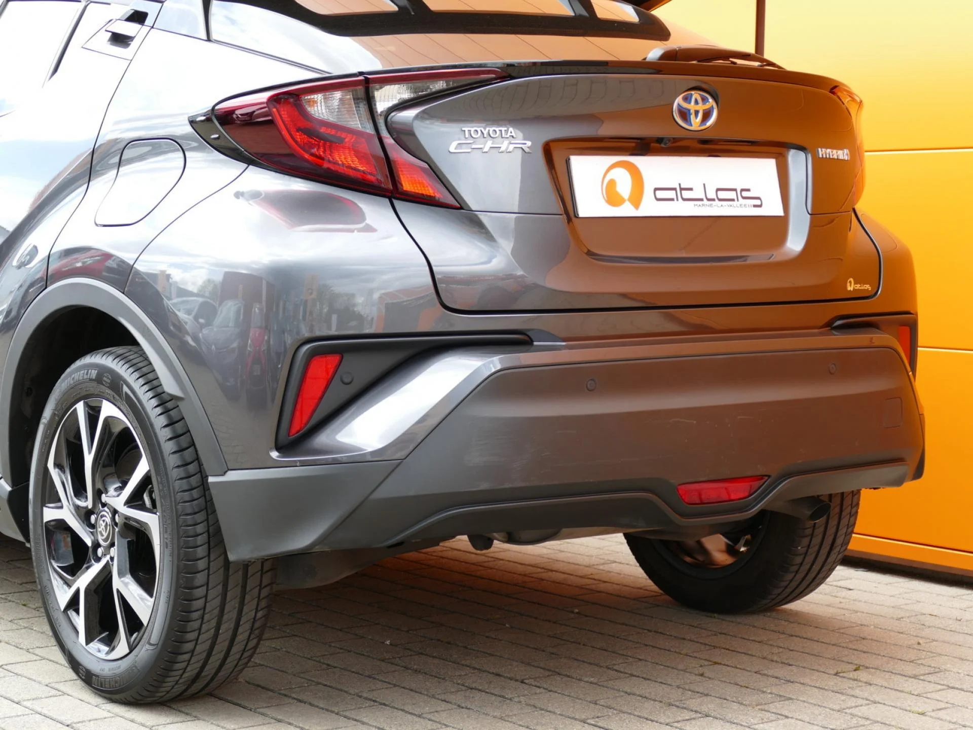 TOYOTA C-HR - Miniature 5 sur 32 - Cliquer pour voir cette photo