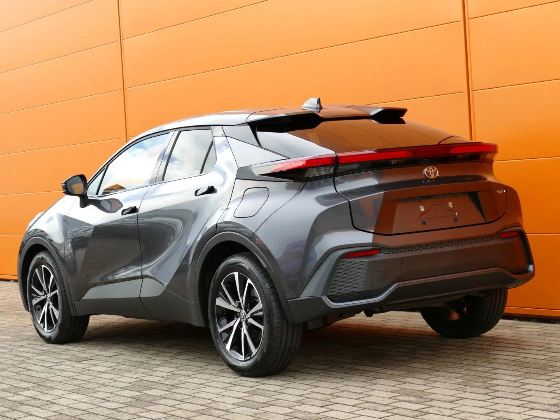 TOYOTA C-HR - Miniature 4 sur 33 - Cliquer pour voir cette photo