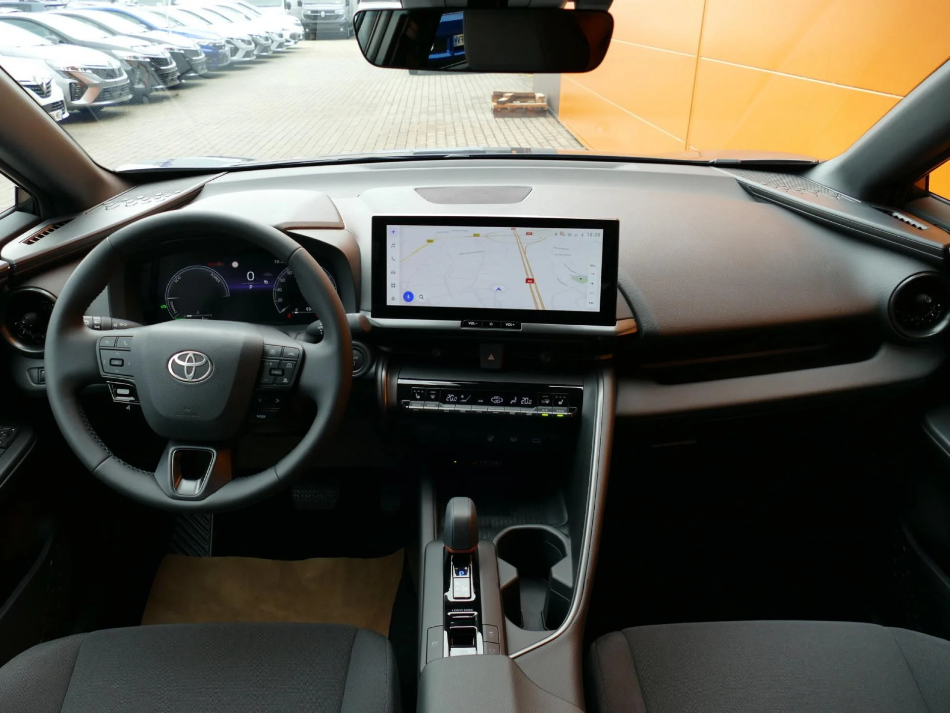 TOYOTA C-HR - Miniature 5 sur 33 - Cliquer pour voir cette photo