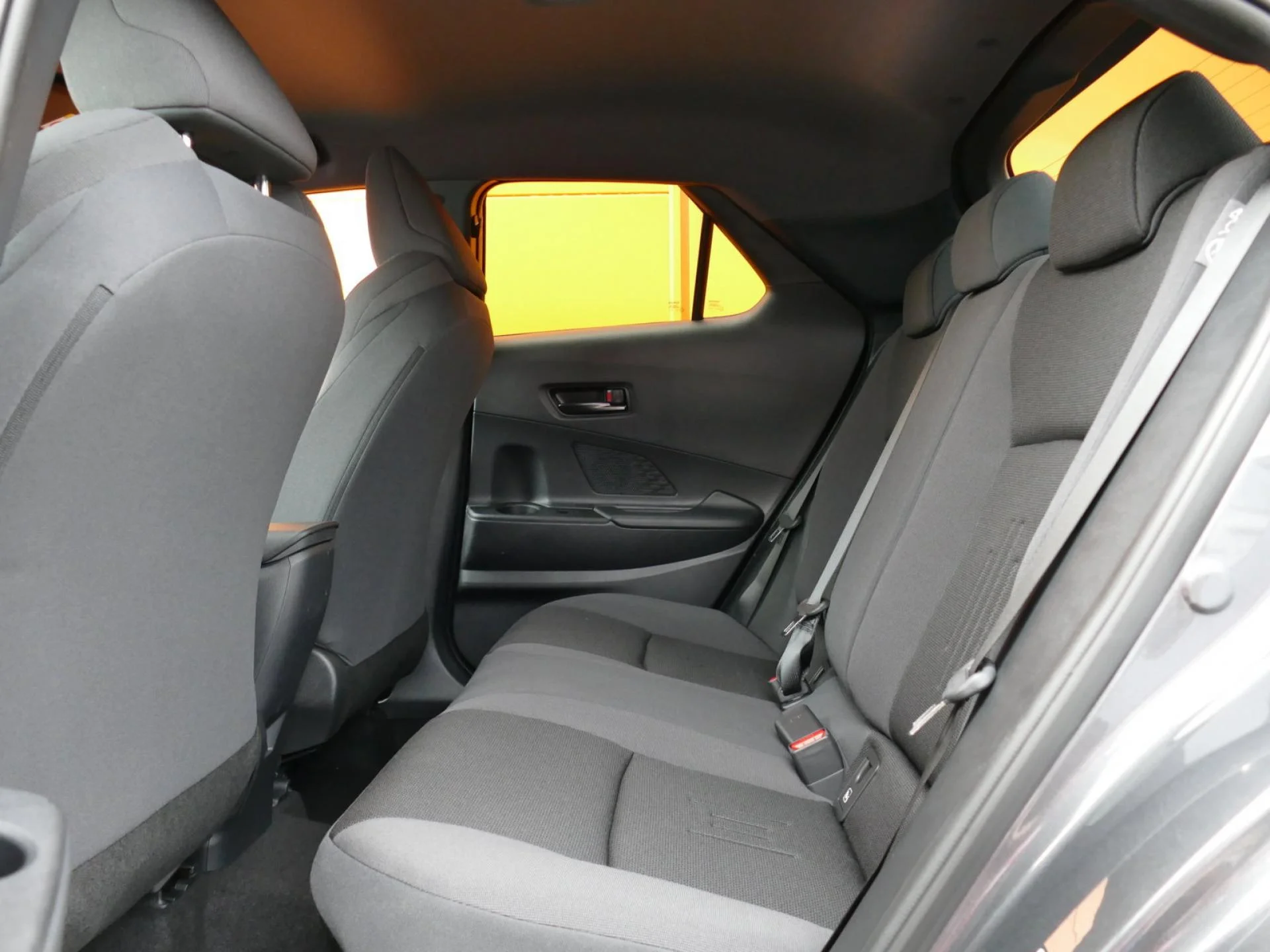 TOYOTA C-HR - Miniature 7 sur 33 - Cliquer pour voir cette photo
