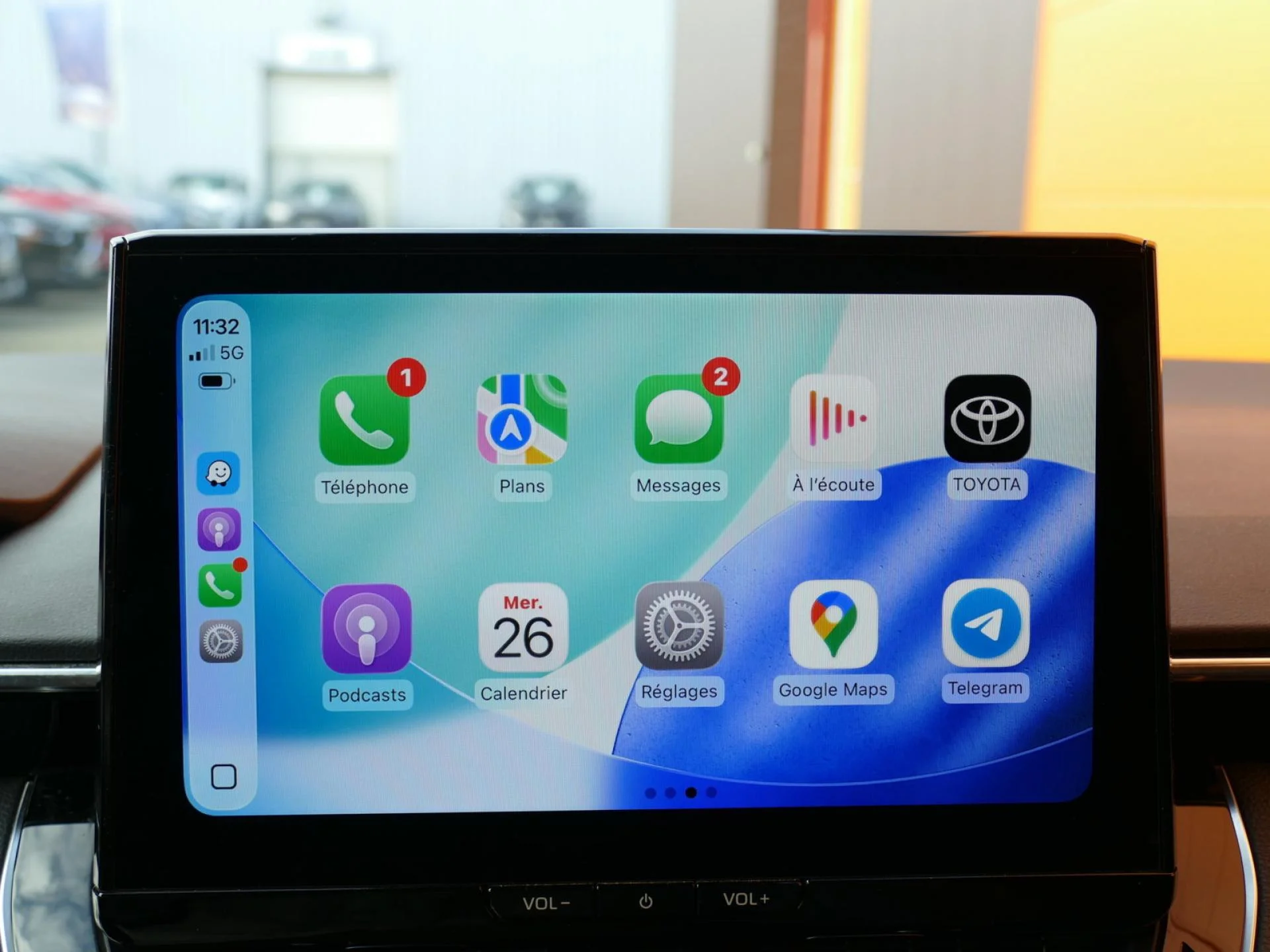 TOYOTA COROLLA TOURING SPORT - Miniature 11 sur 33 - Cliquer pour voir cette photo