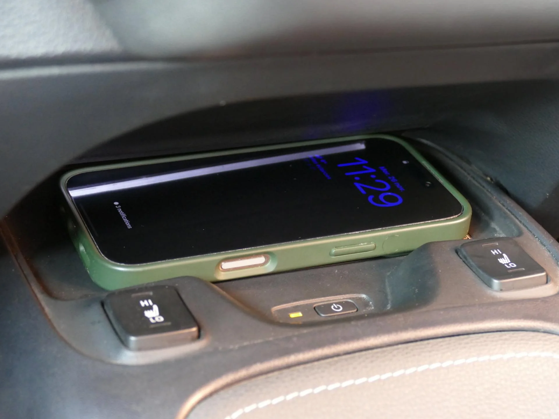 TOYOTA COROLLA TOURING SPORT - Miniature 19 sur 33 - Cliquer pour voir cette photo