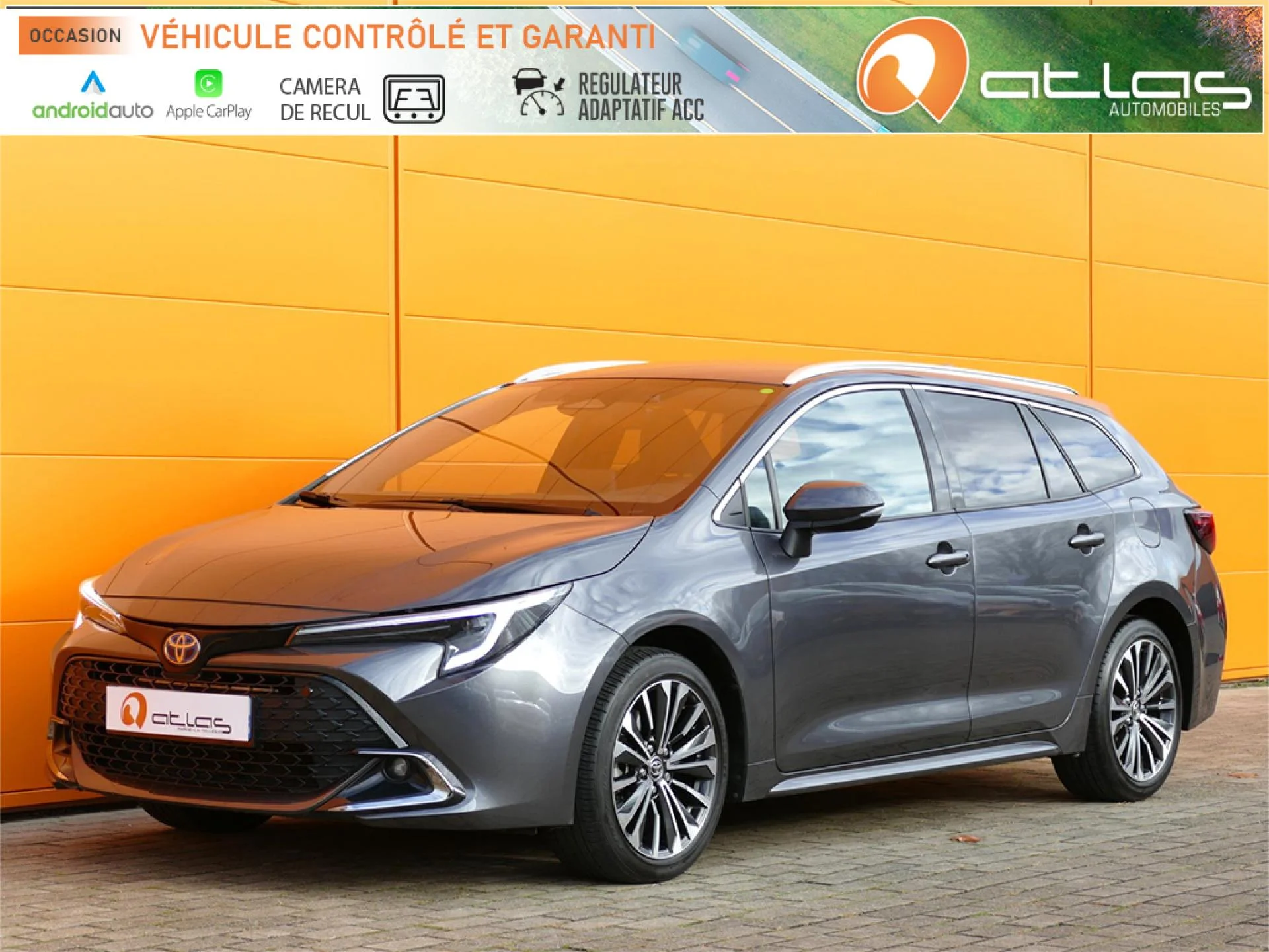 TOYOTA COROLLA TOURING SPORT - Miniature 2 sur 33 - Cliquer pour voir cette photo
