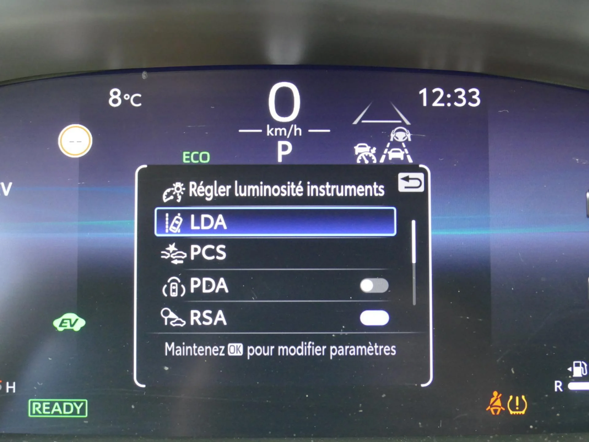 TOYOTA COROLLA TOURING SPORT - Miniature 33 sur 33 - Cliquer pour voir cette photo