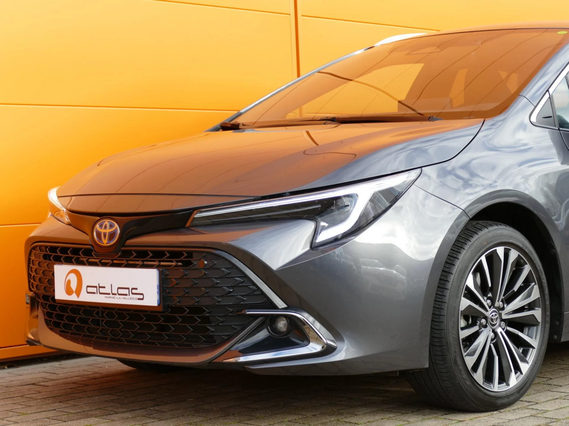 TOYOTA COROLLA TOURING SPORT - Miniature 28 sur 33 - Cliquer pour voir cette photo