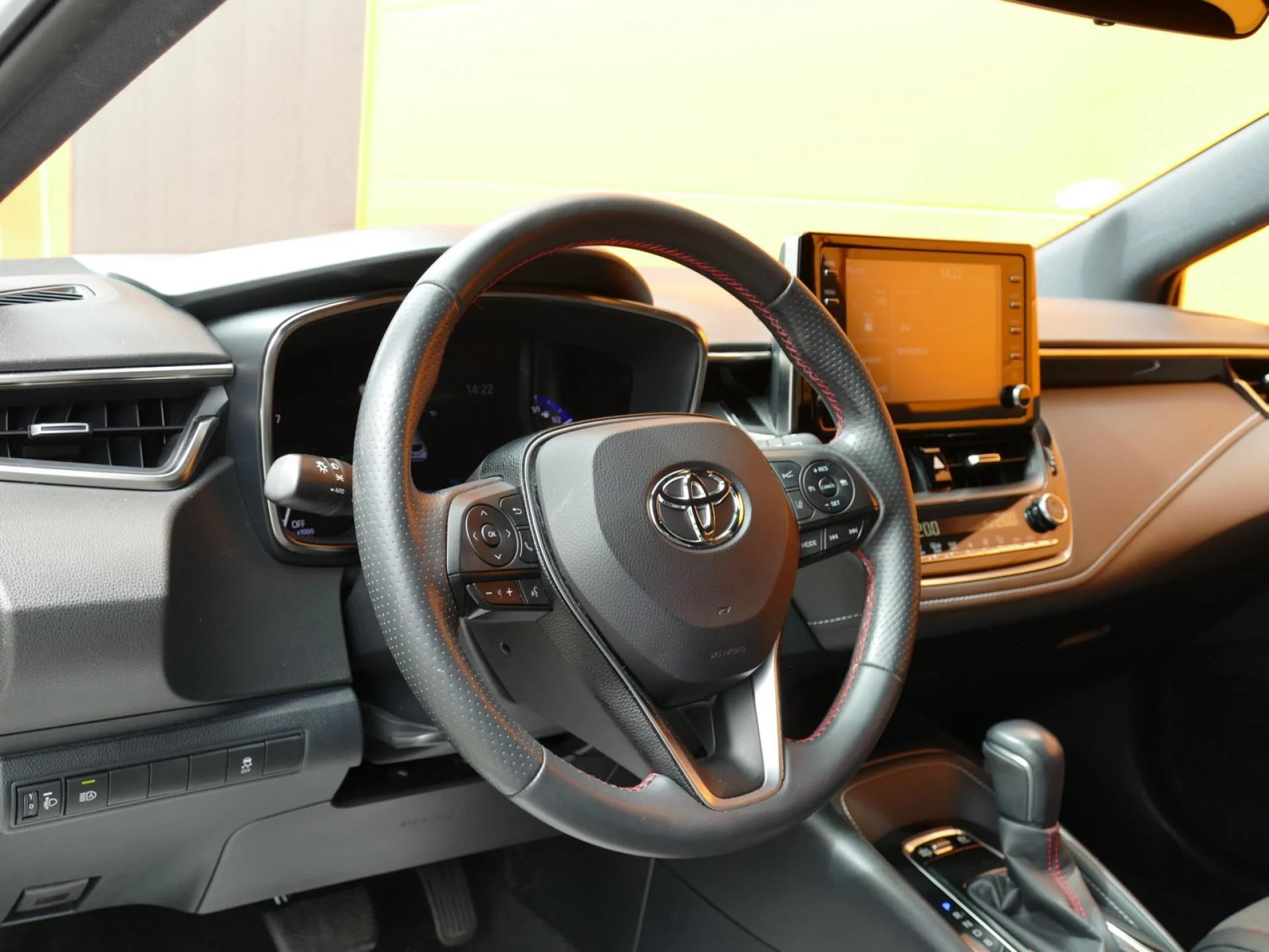 TOYOTA COROLLA - Miniature 13 sur 32 - Cliquer pour voir cette photo