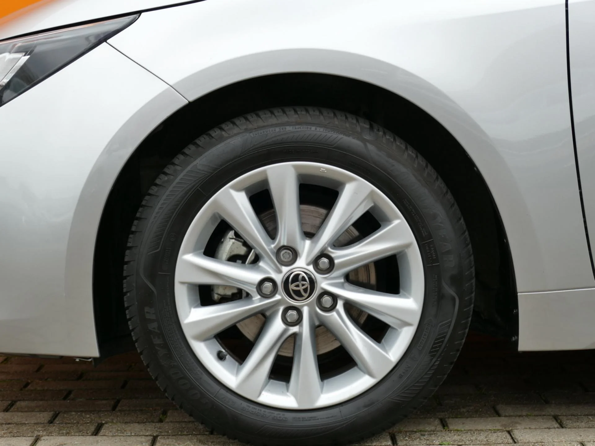 TOYOTA COROLLA - Miniature 34 sur 35 - Cliquer pour voir cette photo
