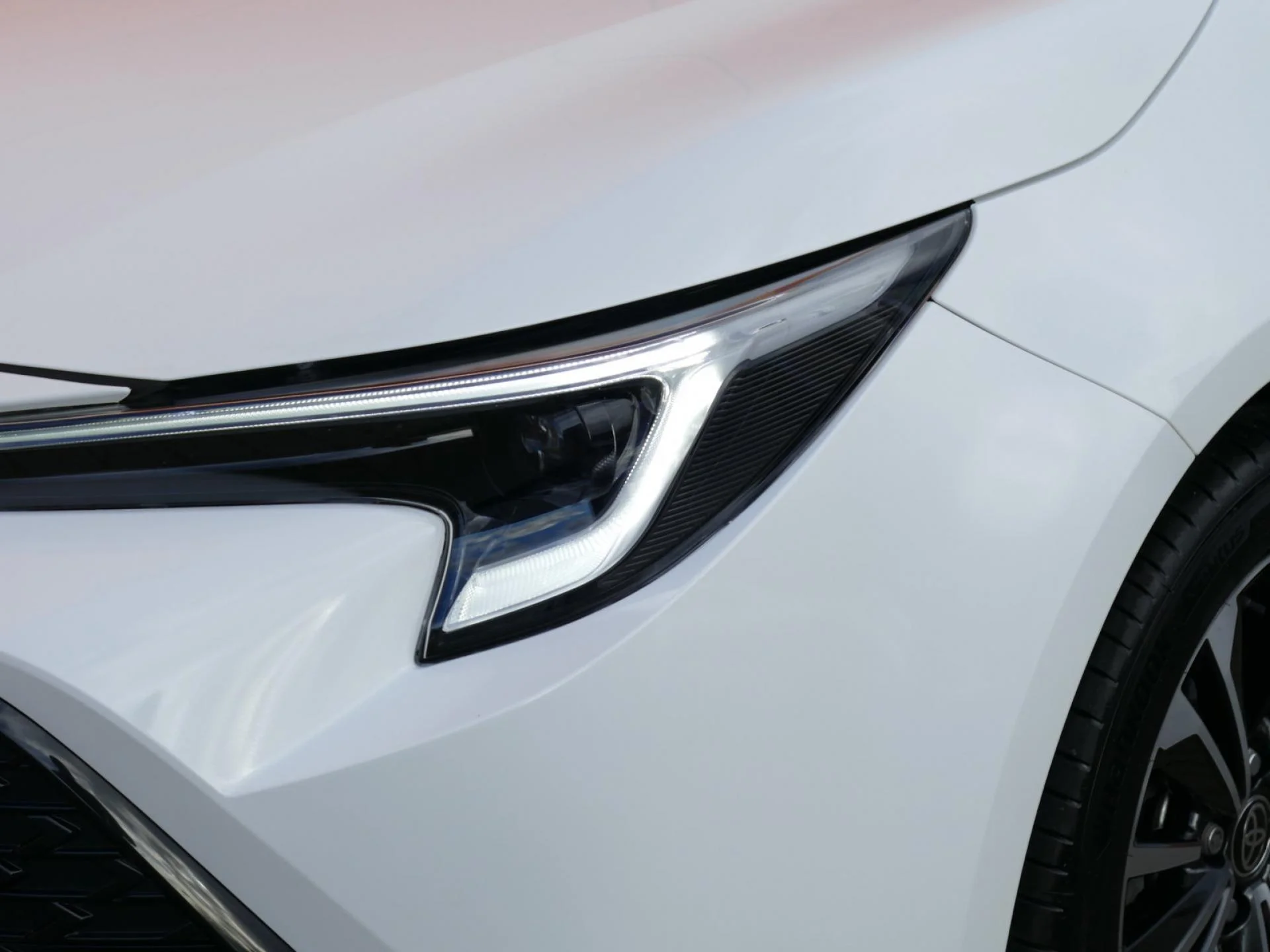 TOYOTA COROLLA - Miniature 28 sur 32 - Cliquer pour voir cette photo