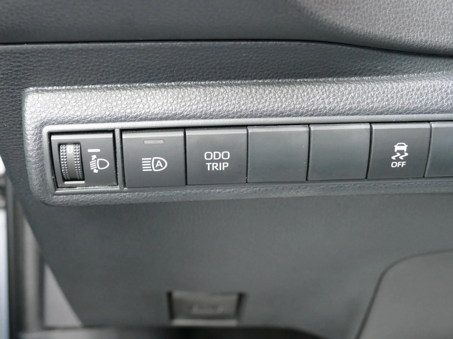 TOYOTA COROLLA - Miniature 18 sur 32 - Cliquer pour voir cette photo