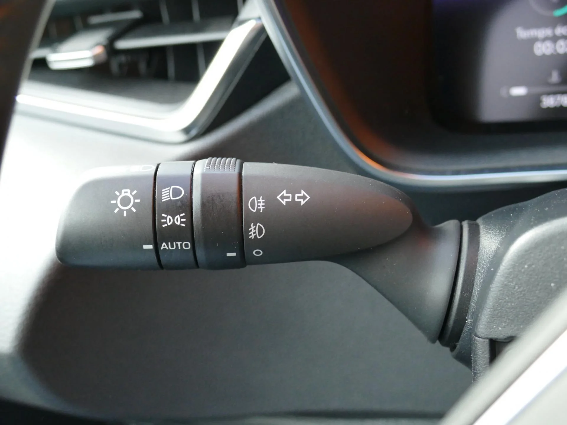 TOYOTA COROLLA - Miniature 24 sur 32 - Cliquer pour voir cette photo