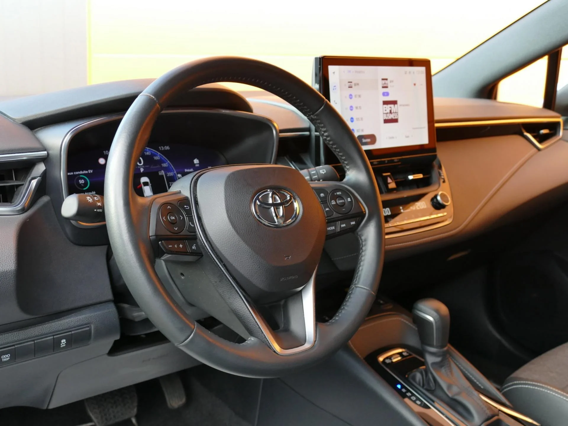 TOYOTA COROLLA - Miniature 13 sur 32 - Cliquer pour voir cette photo