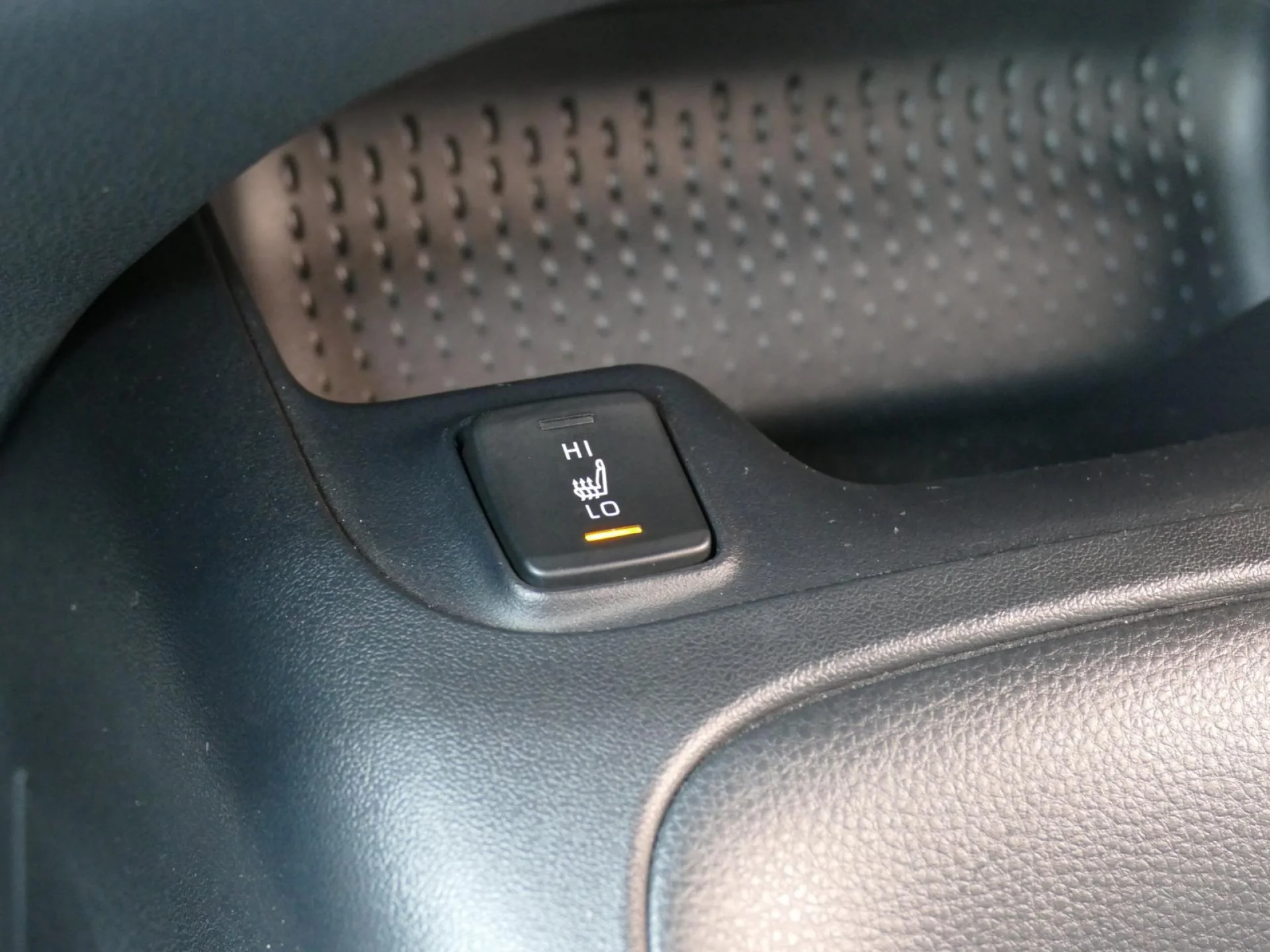 TOYOTA COROLLA - Miniature 18 sur 32 - Cliquer pour voir cette photo