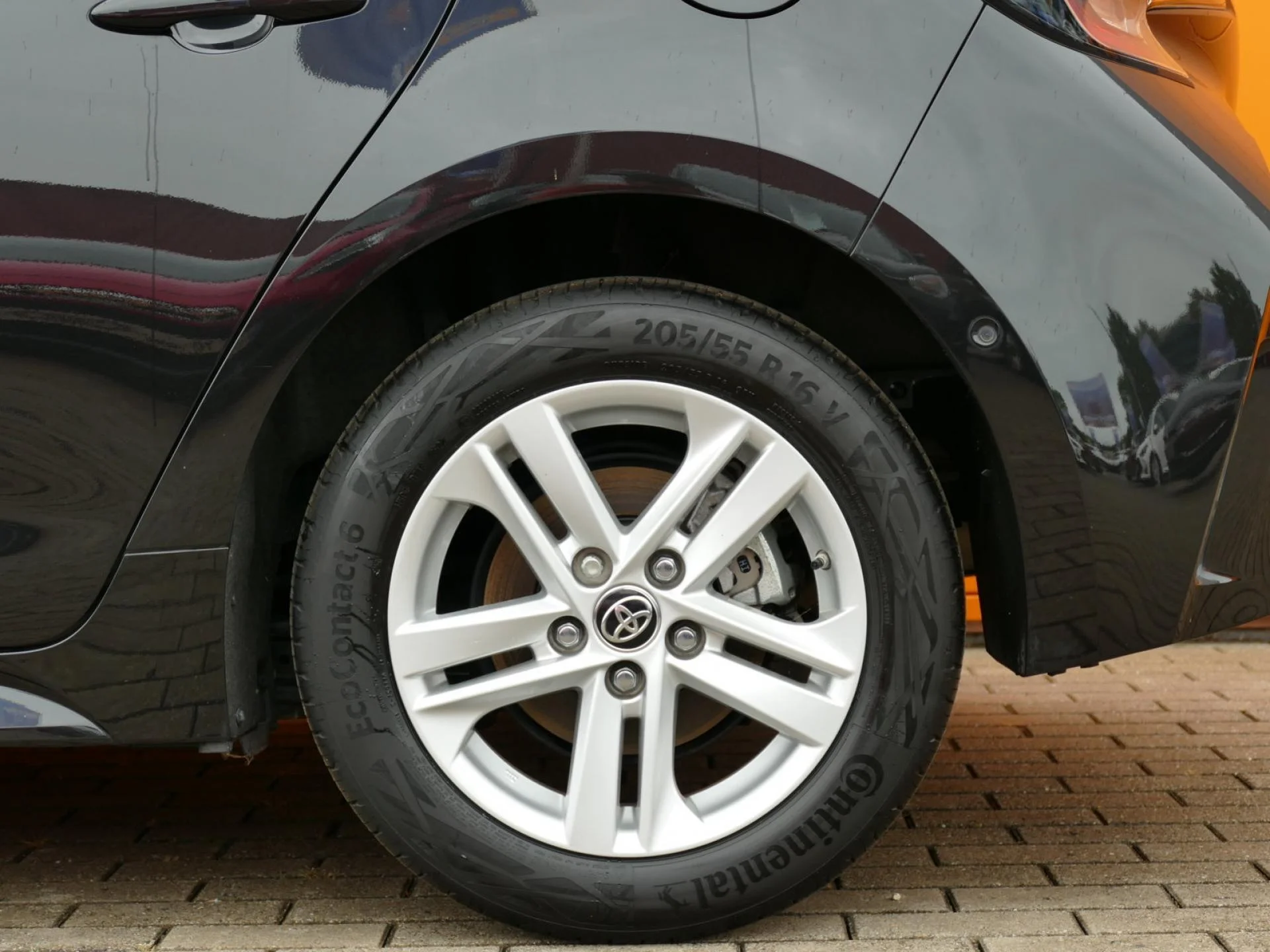 TOYOTA COROLLA - Miniature 32 sur 32 - Cliquer pour voir cette photo