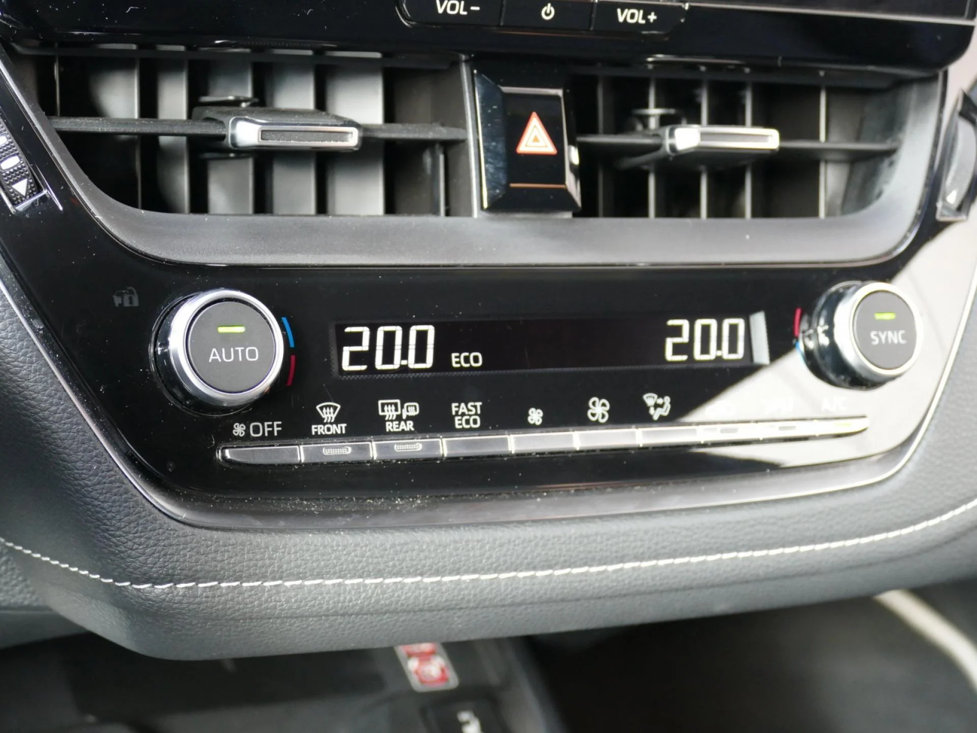 TOYOTA COROLLA - Miniature 13 sur 33 - Cliquer pour voir cette photo