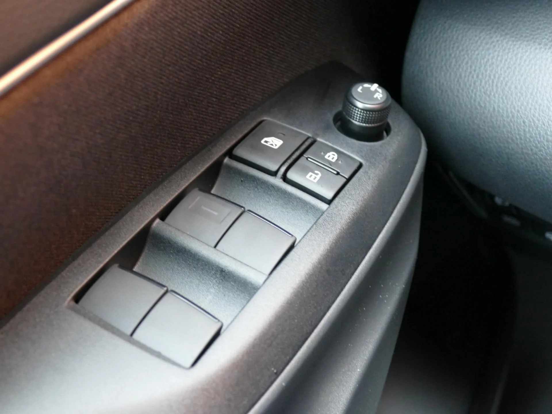 TOYOTA YARIS CROSS - Miniature 26 sur 33 - Cliquer pour voir cette photo