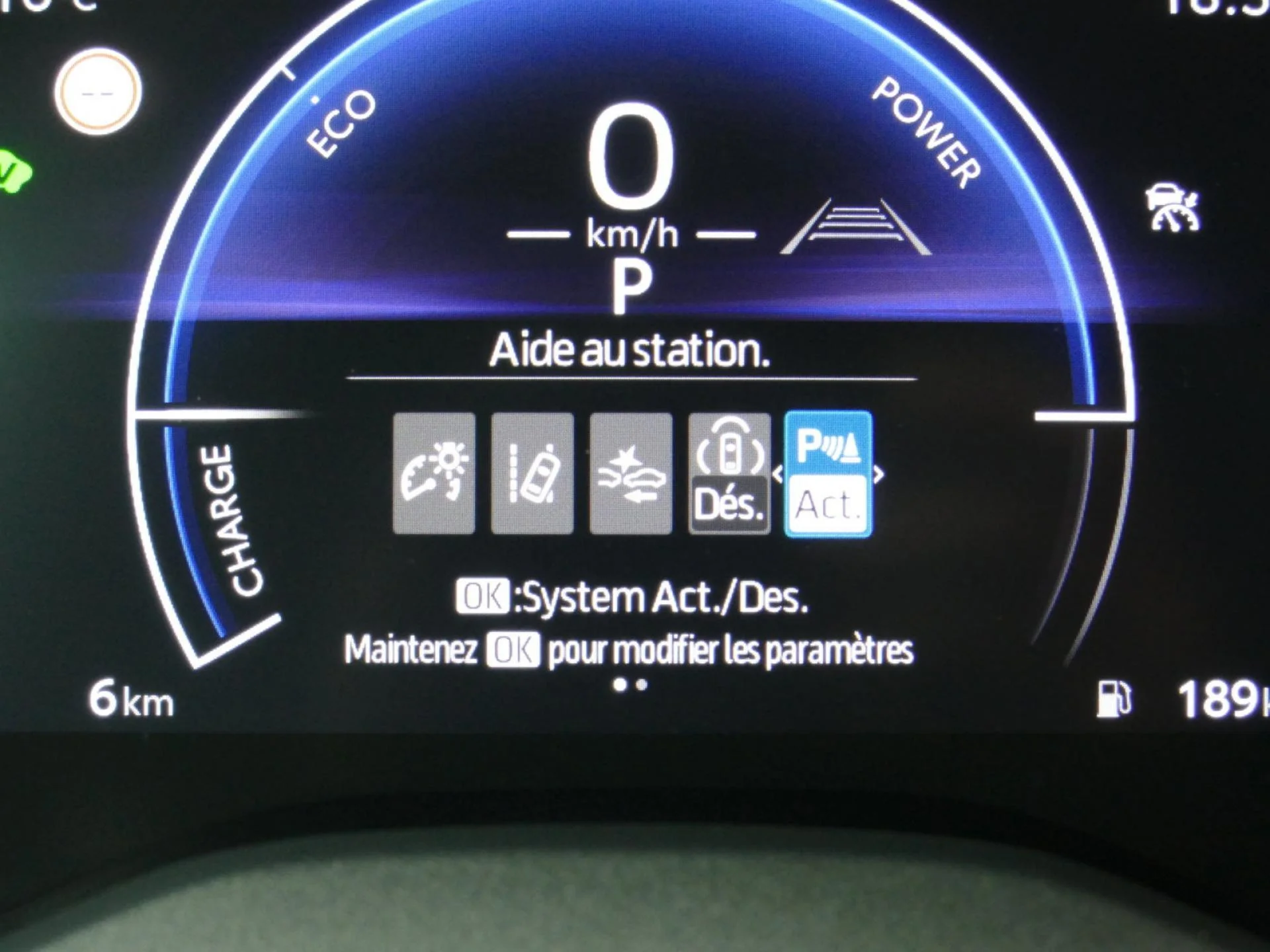 TOYOTA YARIS CROSS - Miniature 15 sur 33 - Cliquer pour voir cette photo