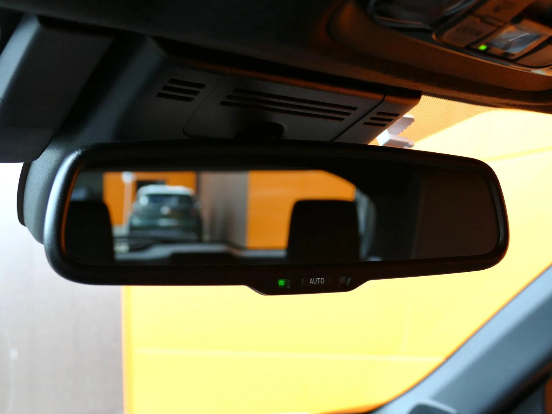 TOYOTA YARIS CROSS - Miniature 21 sur 32 - Cliquer pour voir cette photo