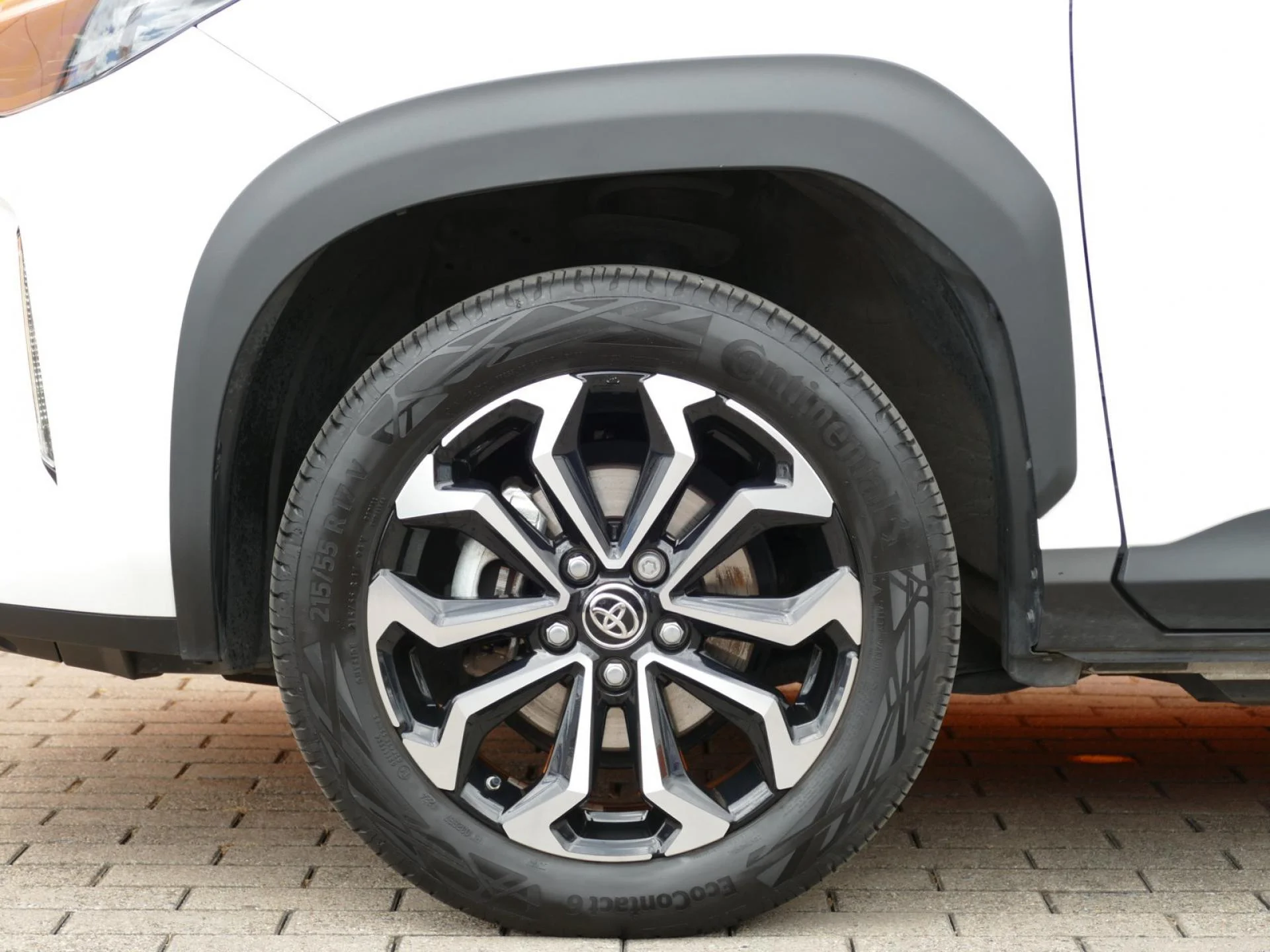TOYOTA YARIS CROSS - Miniature 31 sur 32 - Cliquer pour voir cette photo