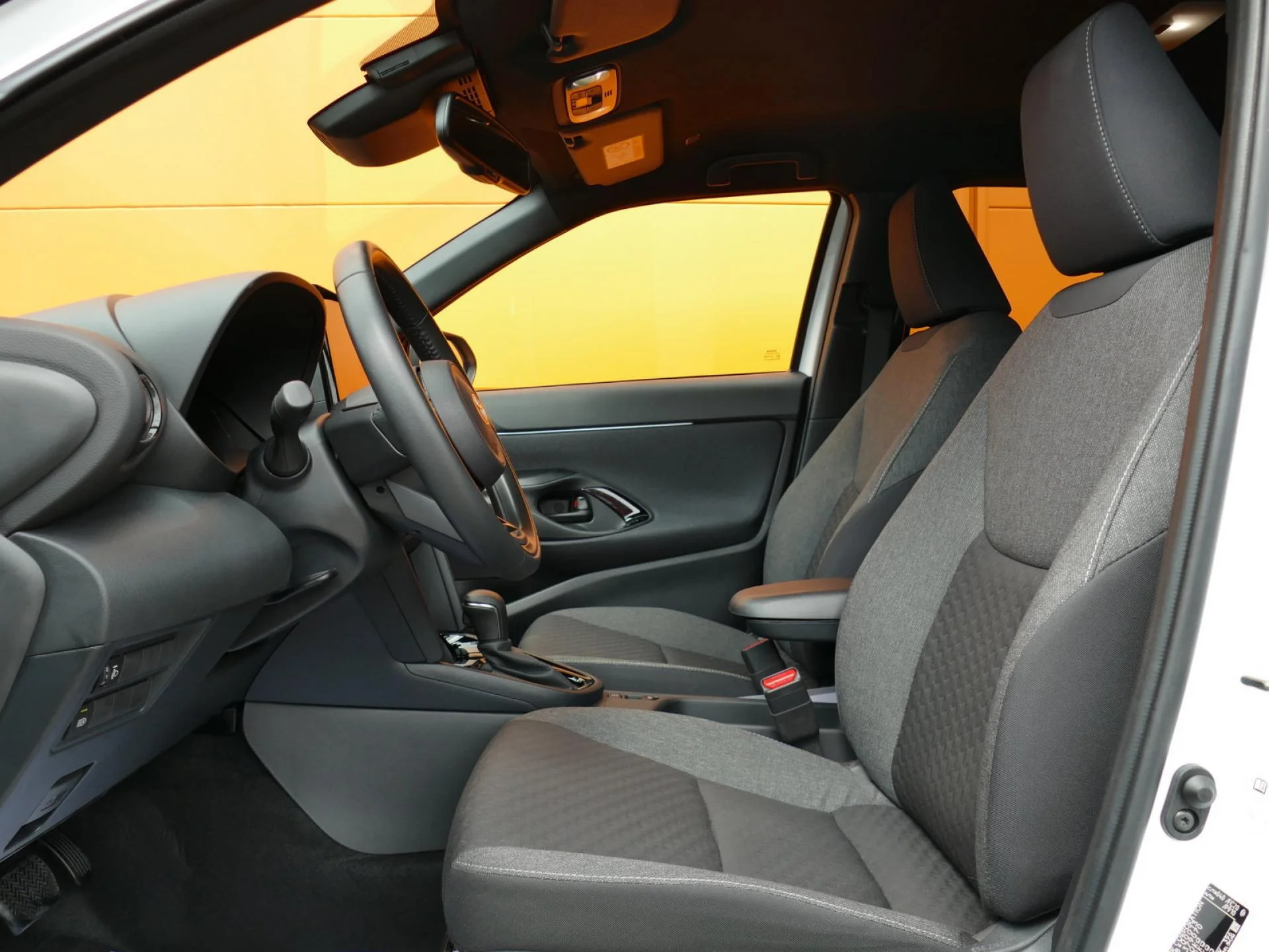 TOYOTA YARIS CROSS - Miniature 6 sur 32 - Cliquer pour voir cette photo