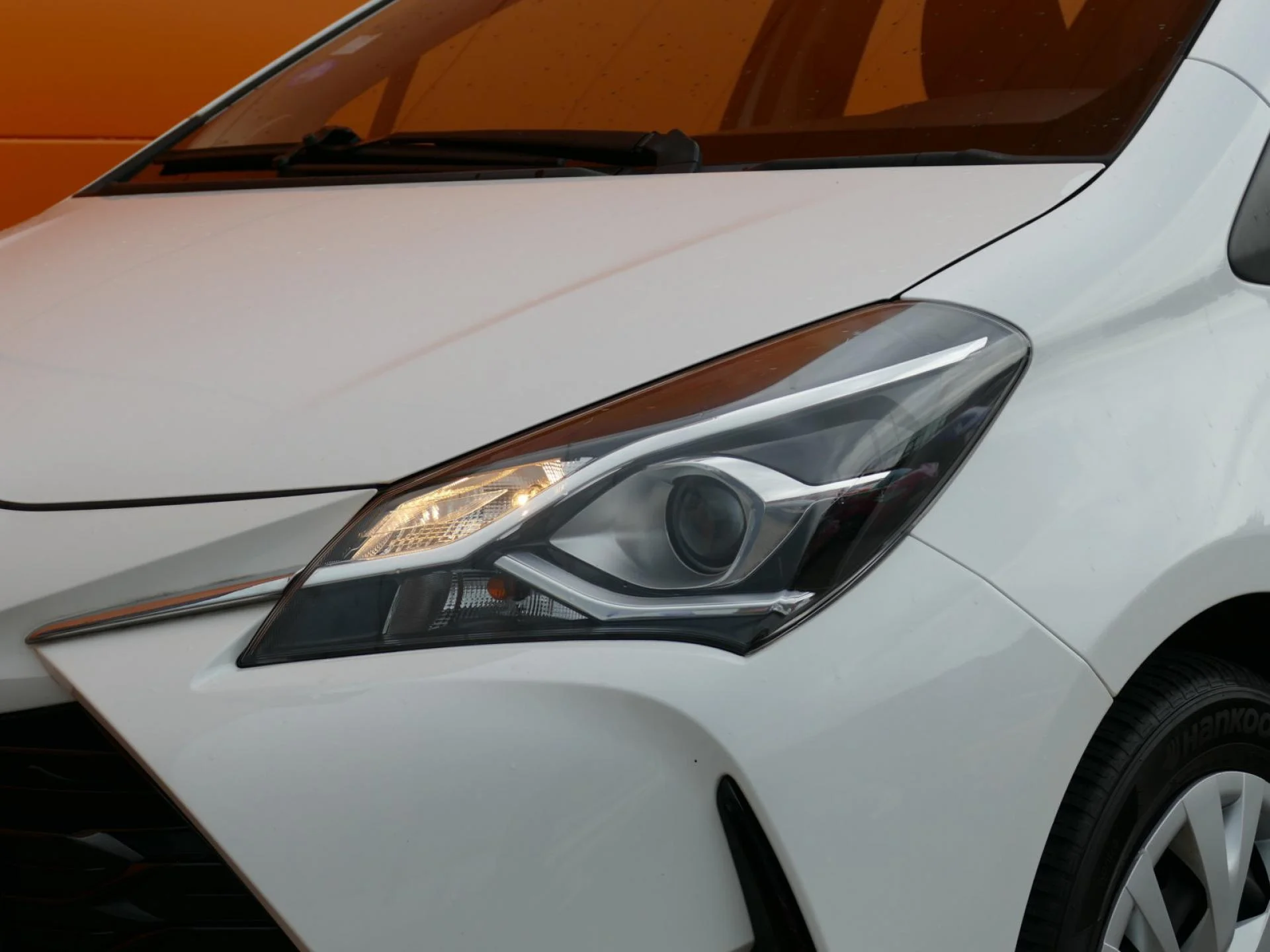 TOYOTA YARIS - Miniature 27 sur 32 - Cliquer pour voir cette photo