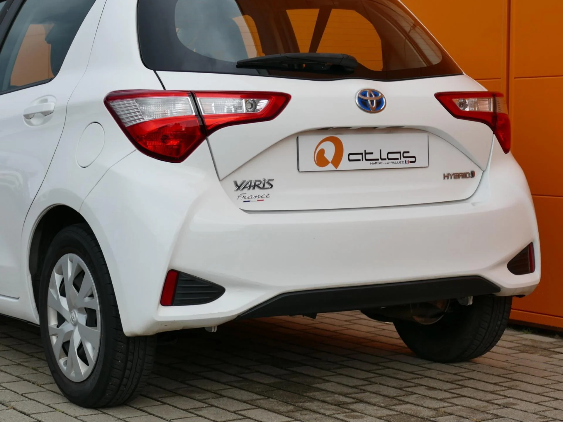 TOYOTA YARIS - Miniature 28 sur 32 - Cliquer pour voir cette photo