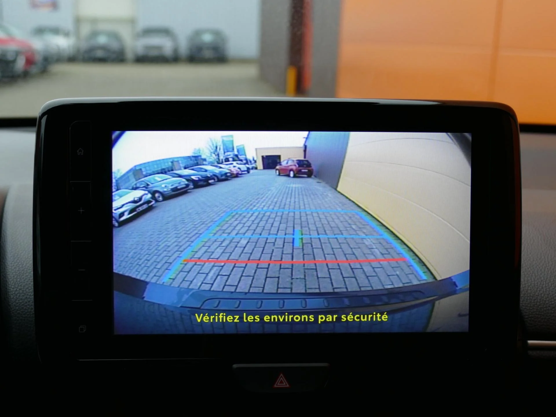 TOYOTA YARIS - Miniature 11 sur 33 - Cliquer pour voir cette photo